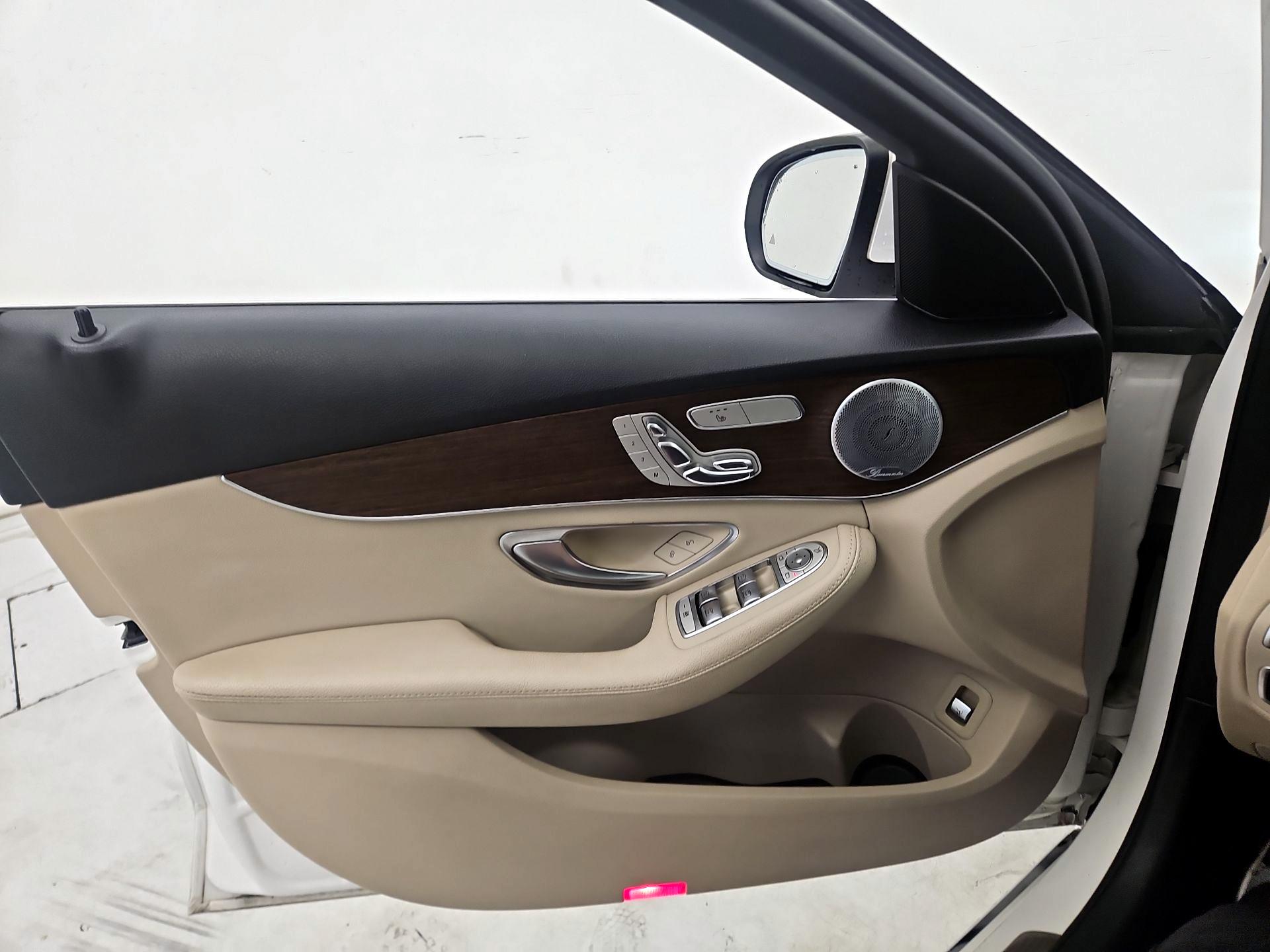 Thumbnail: 2019 Mercedes-Benz C-Class - 12