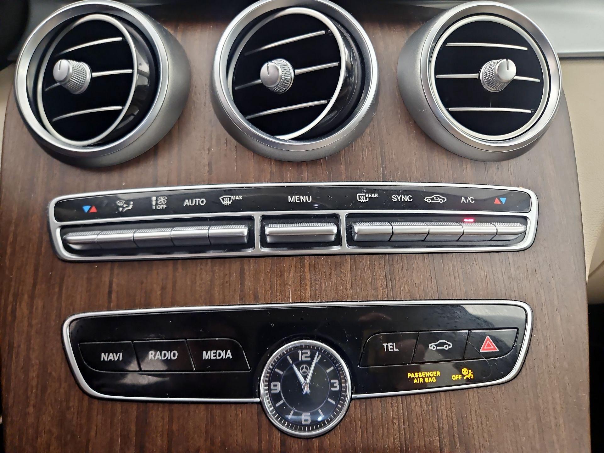 Thumbnail: 2019 Mercedes-Benz C-Class - 16