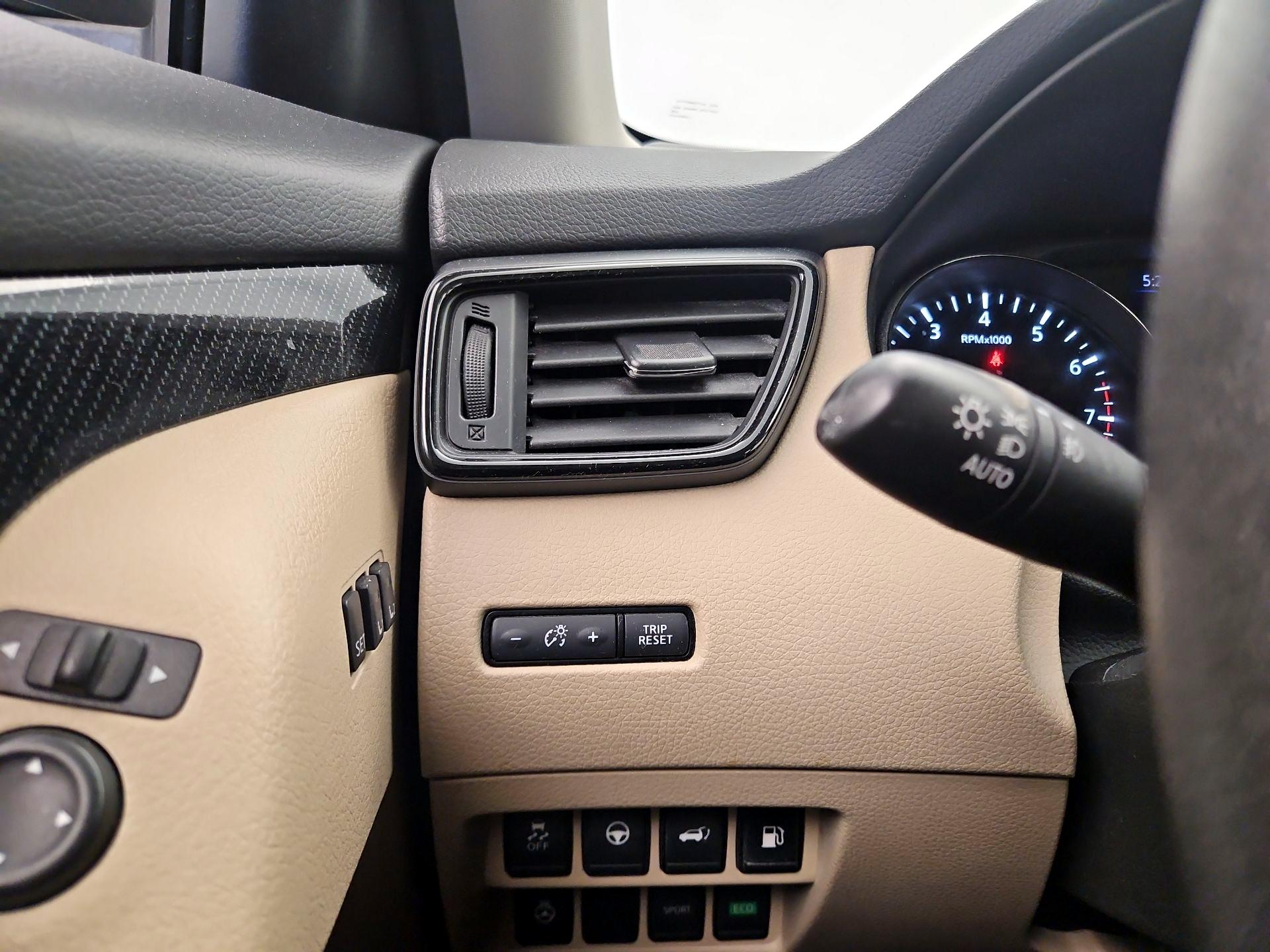 Thumbnail: 2020 Nissan Rogue - 13