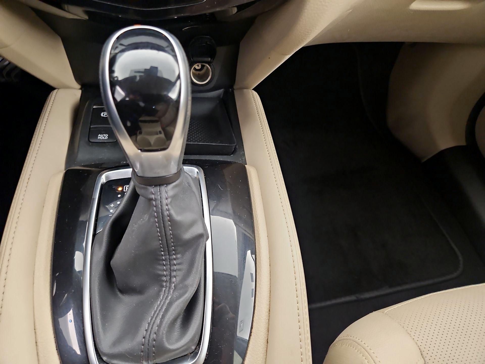 Thumbnail: 2020 Nissan Rogue - 17