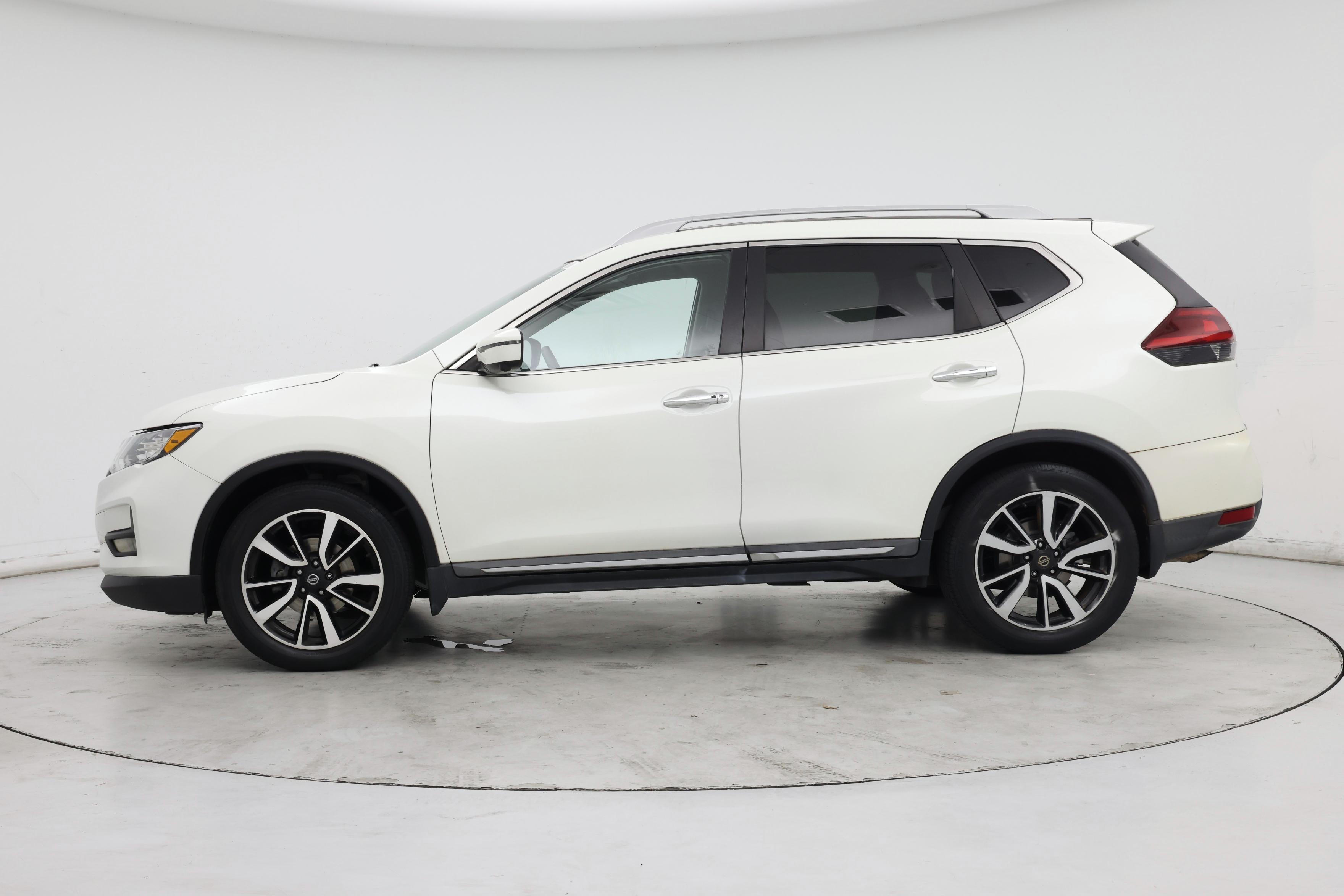 Thumbnail: 2020 Nissan Rogue - 3