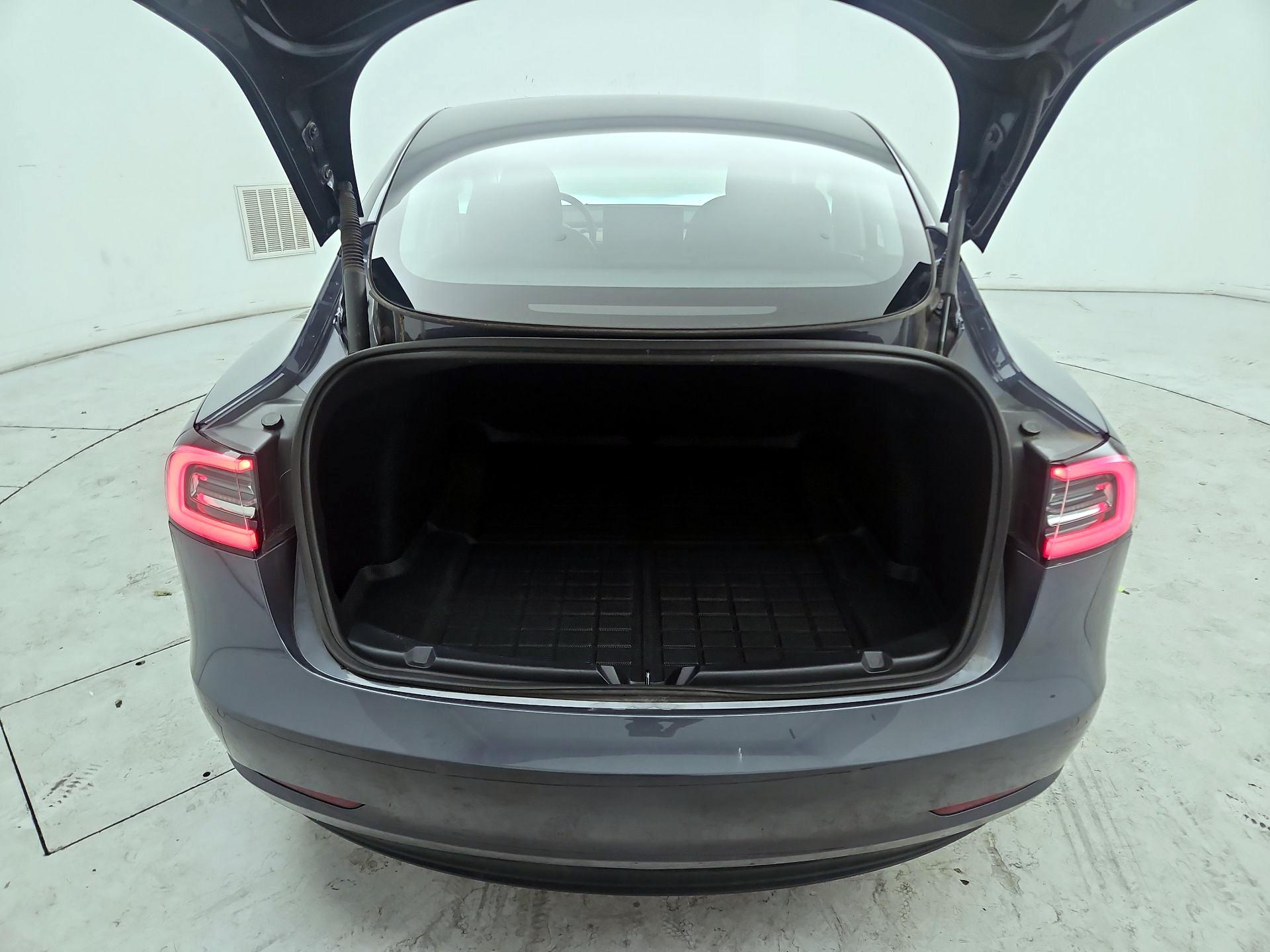 Thumbnail: 2022 Tesla Model 3 - 19