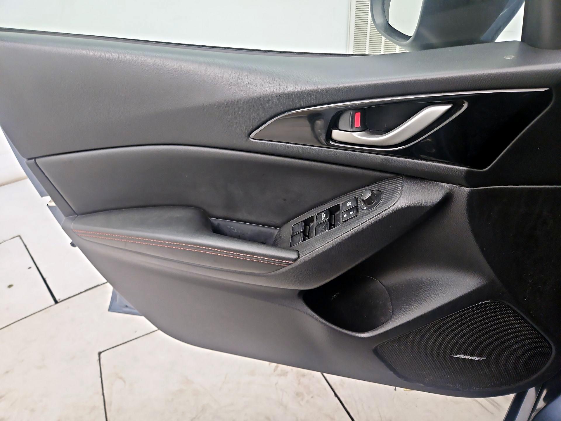 Thumbnail: 2016 Mazda Mazda3 - 12