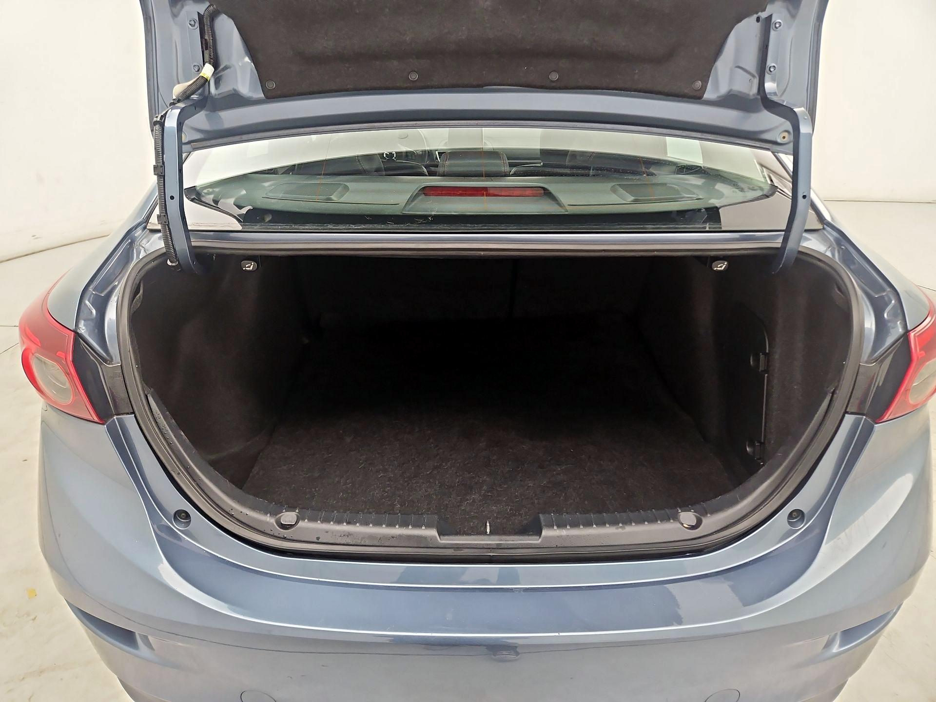 Thumbnail: 2016 Mazda Mazda3 - 20