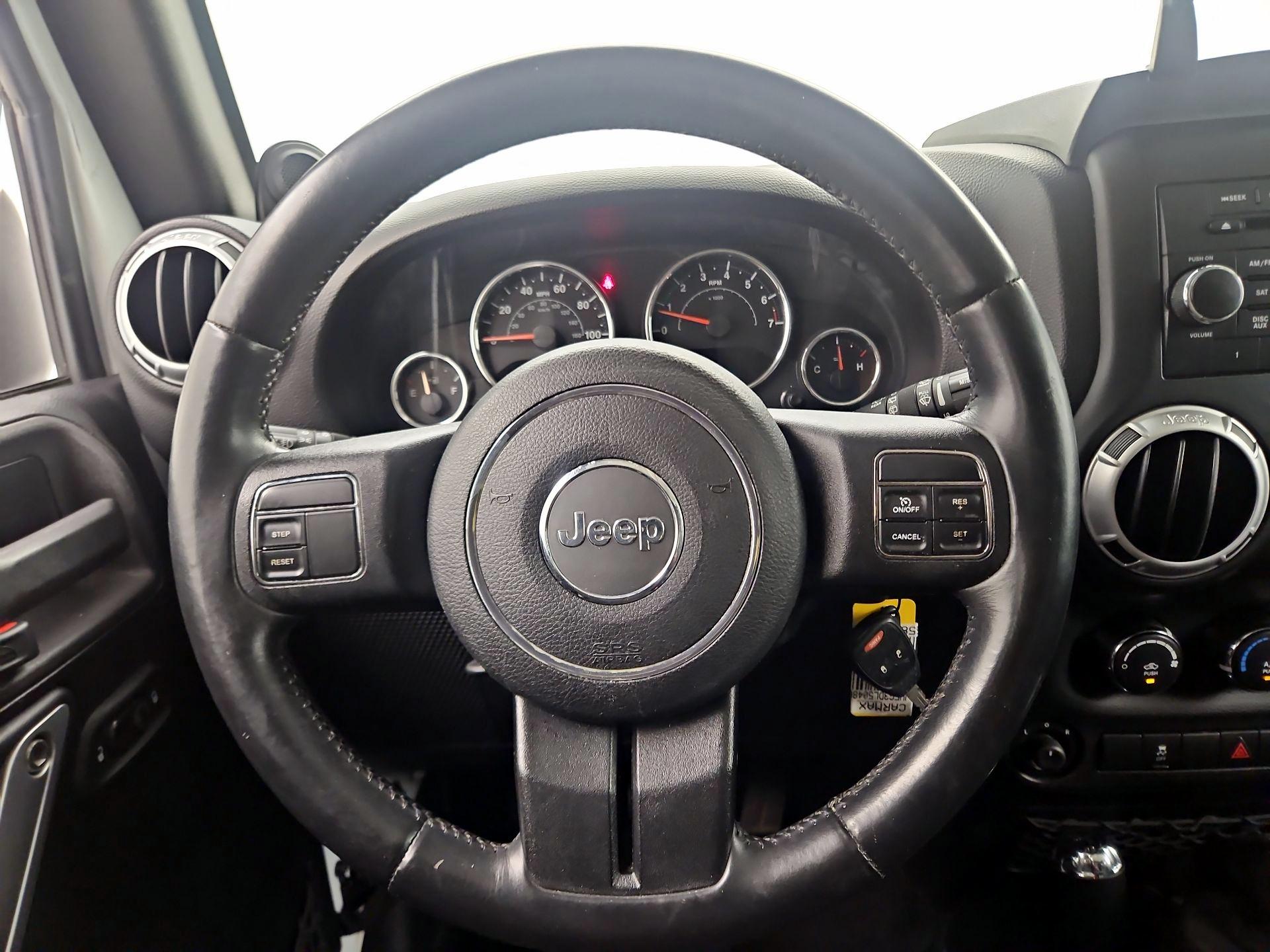 Thumbnail: 2013 Jeep Wrangler - 10