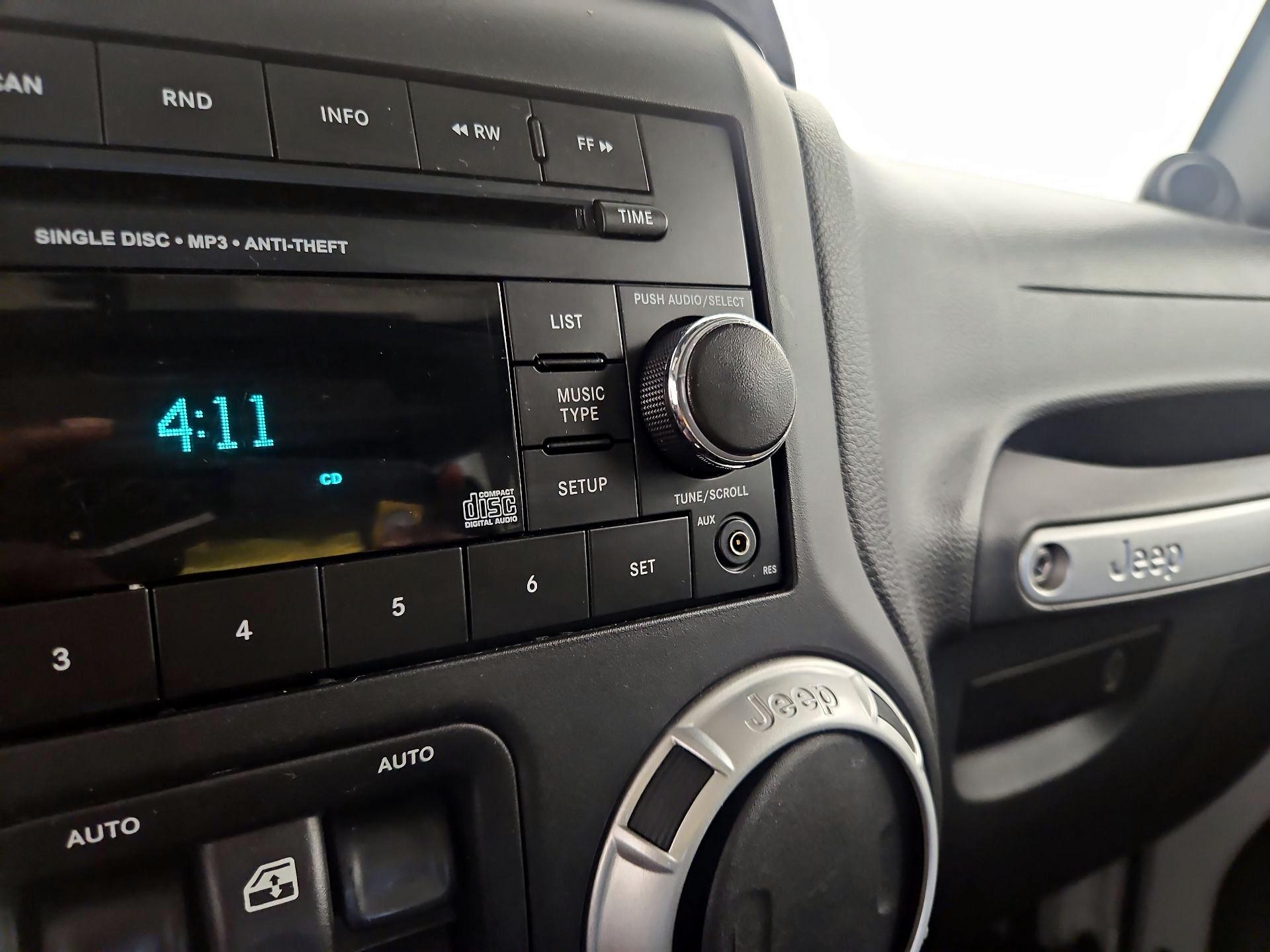 Thumbnail: 2013 Jeep Wrangler - 16