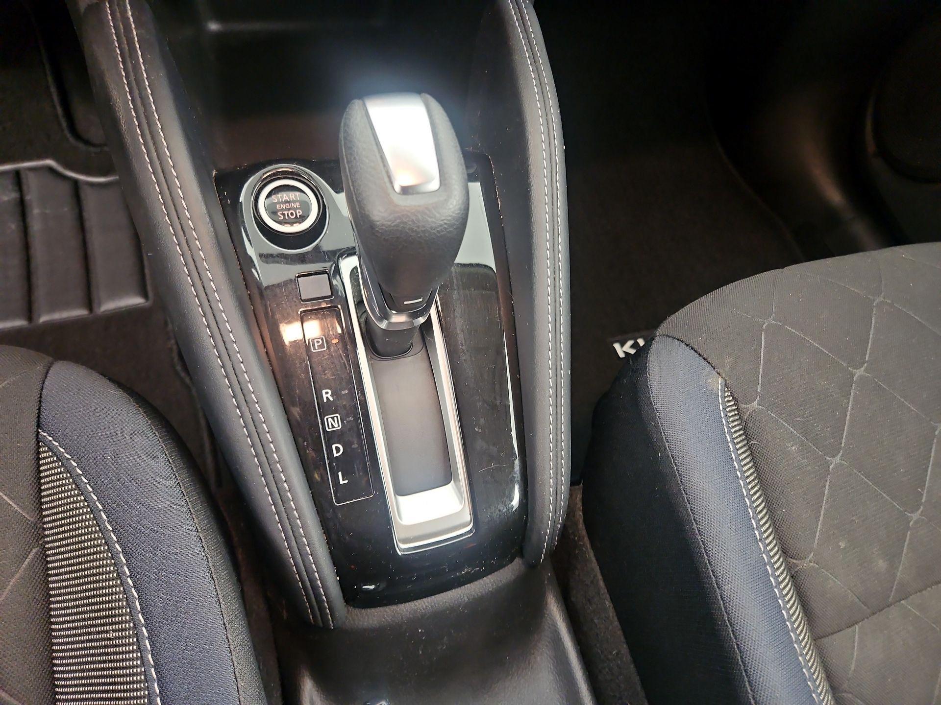 Thumbnail: 2019 Nissan Kicks - 16