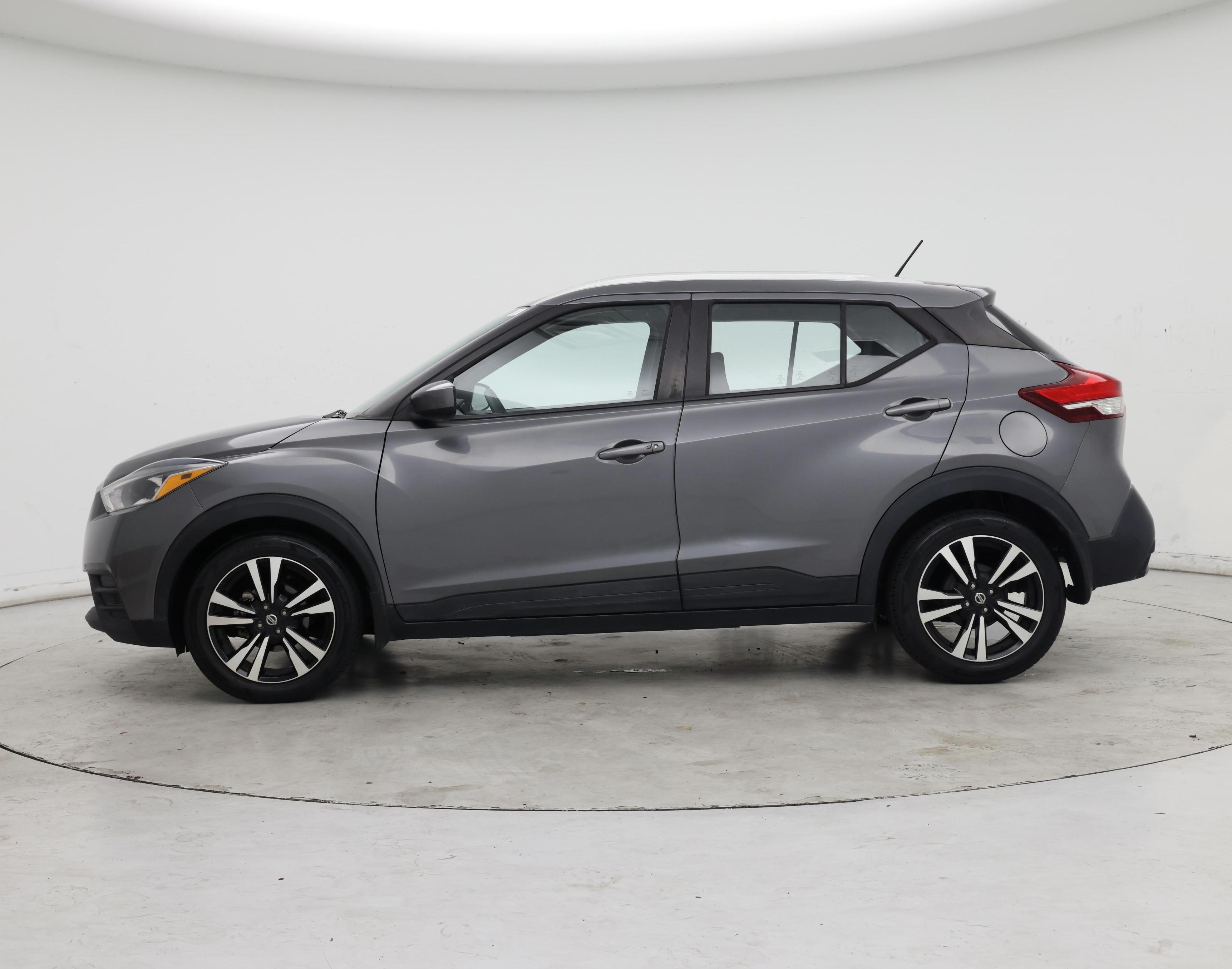 Thumbnail: 2019 Nissan Kicks - 3