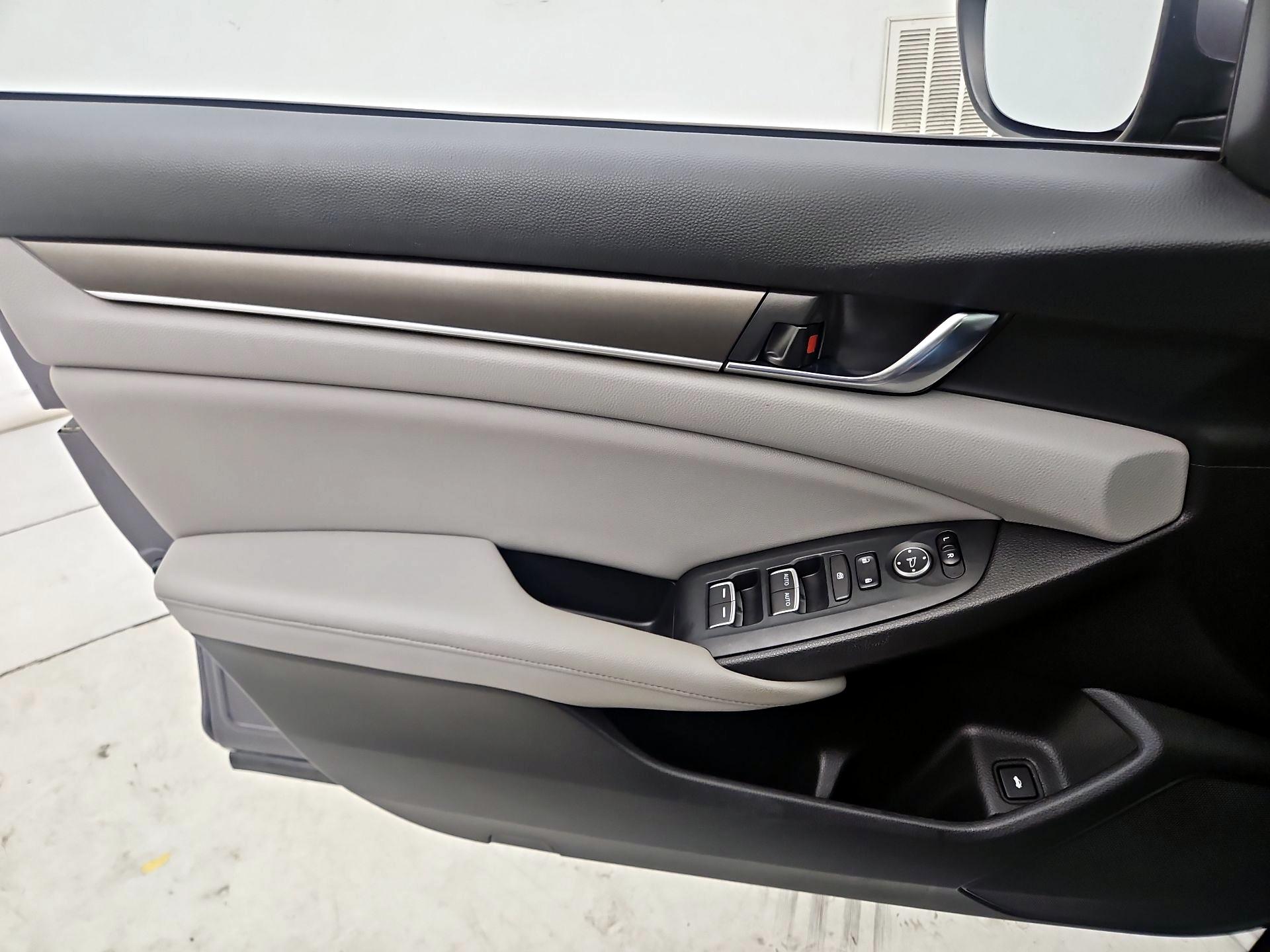 Thumbnail: 2019 Honda Accord - 12