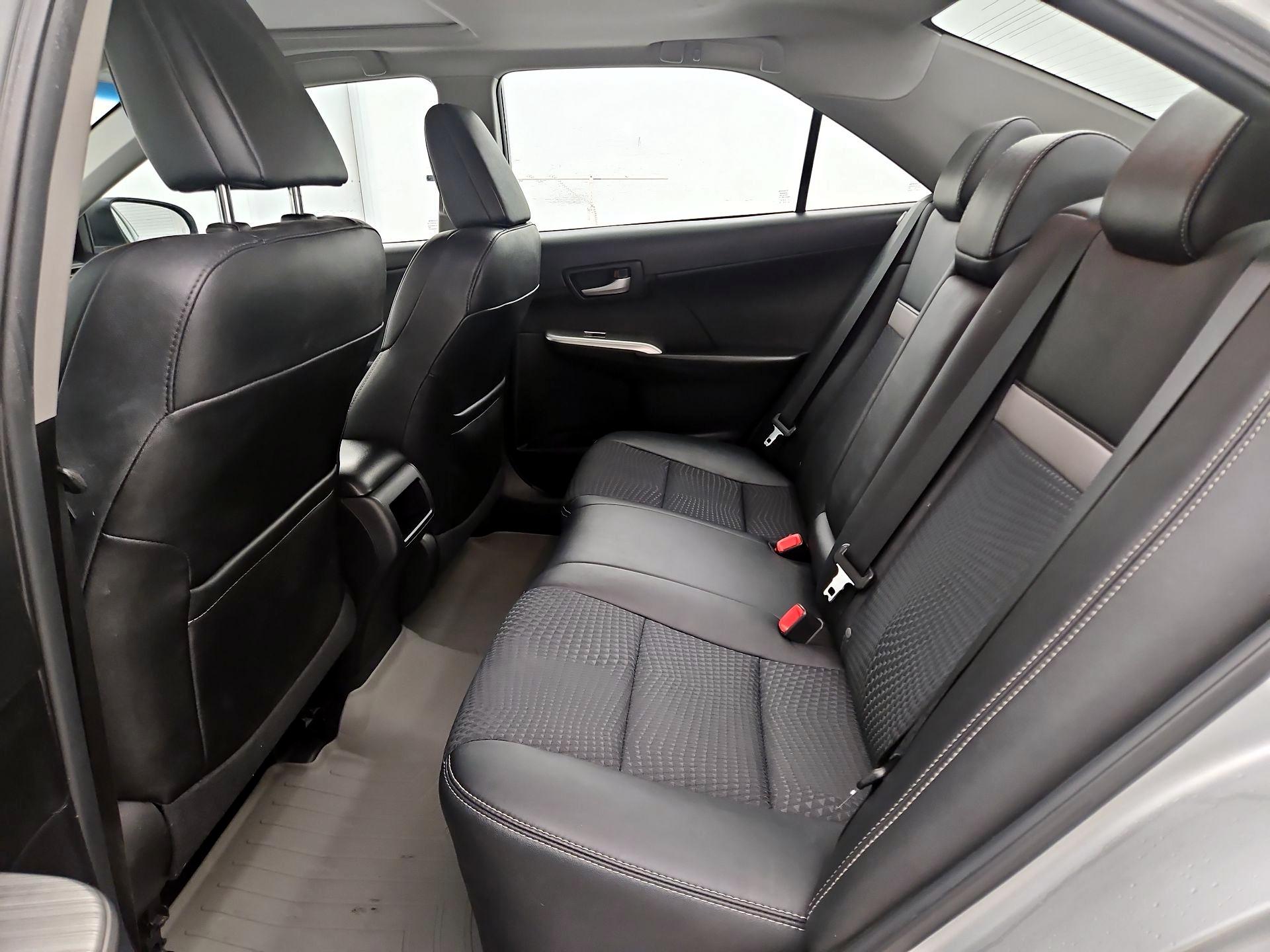 Thumbnail: 2014 Toyota Camry - 18