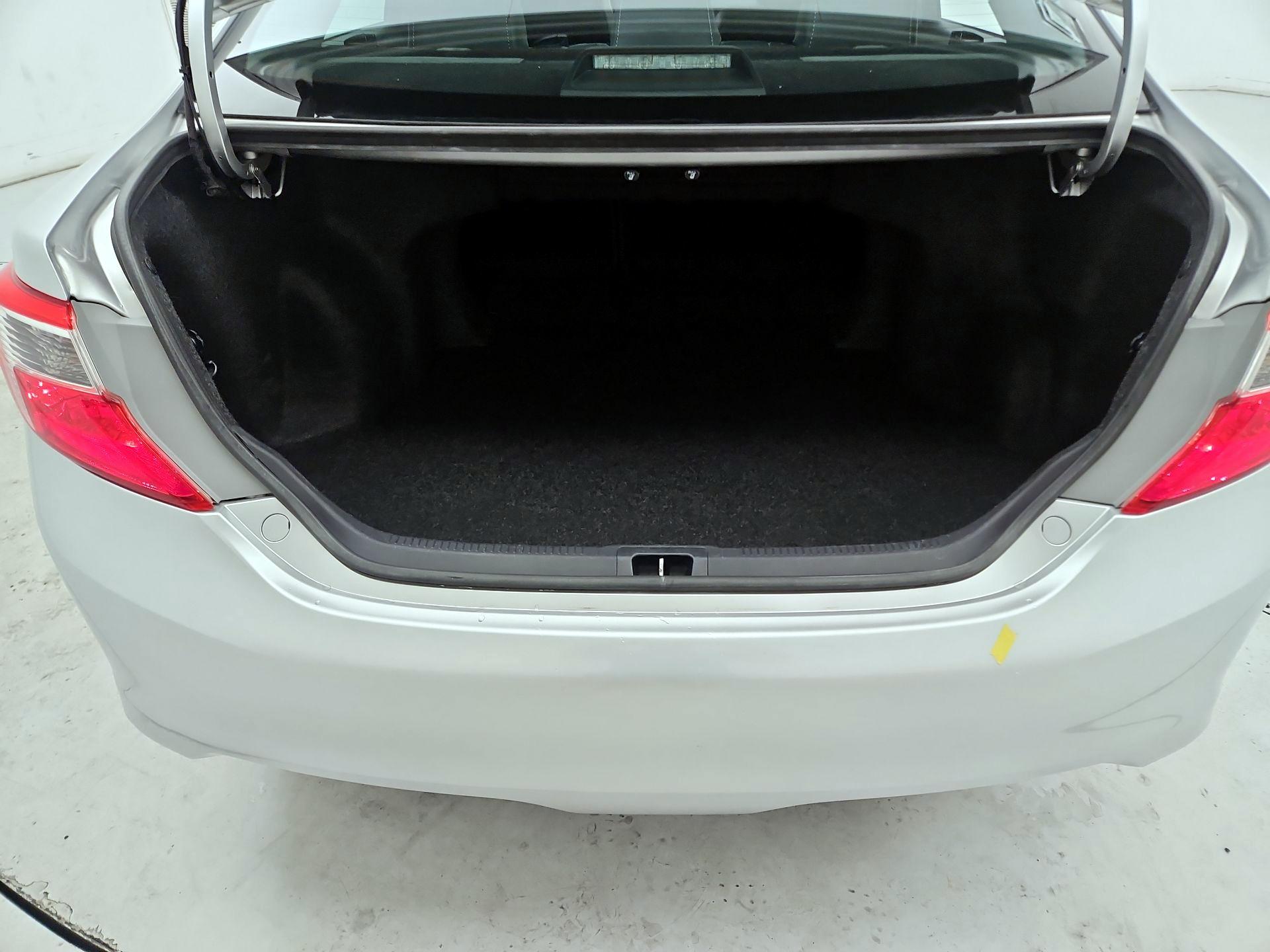 Thumbnail: 2014 Toyota Camry - 19