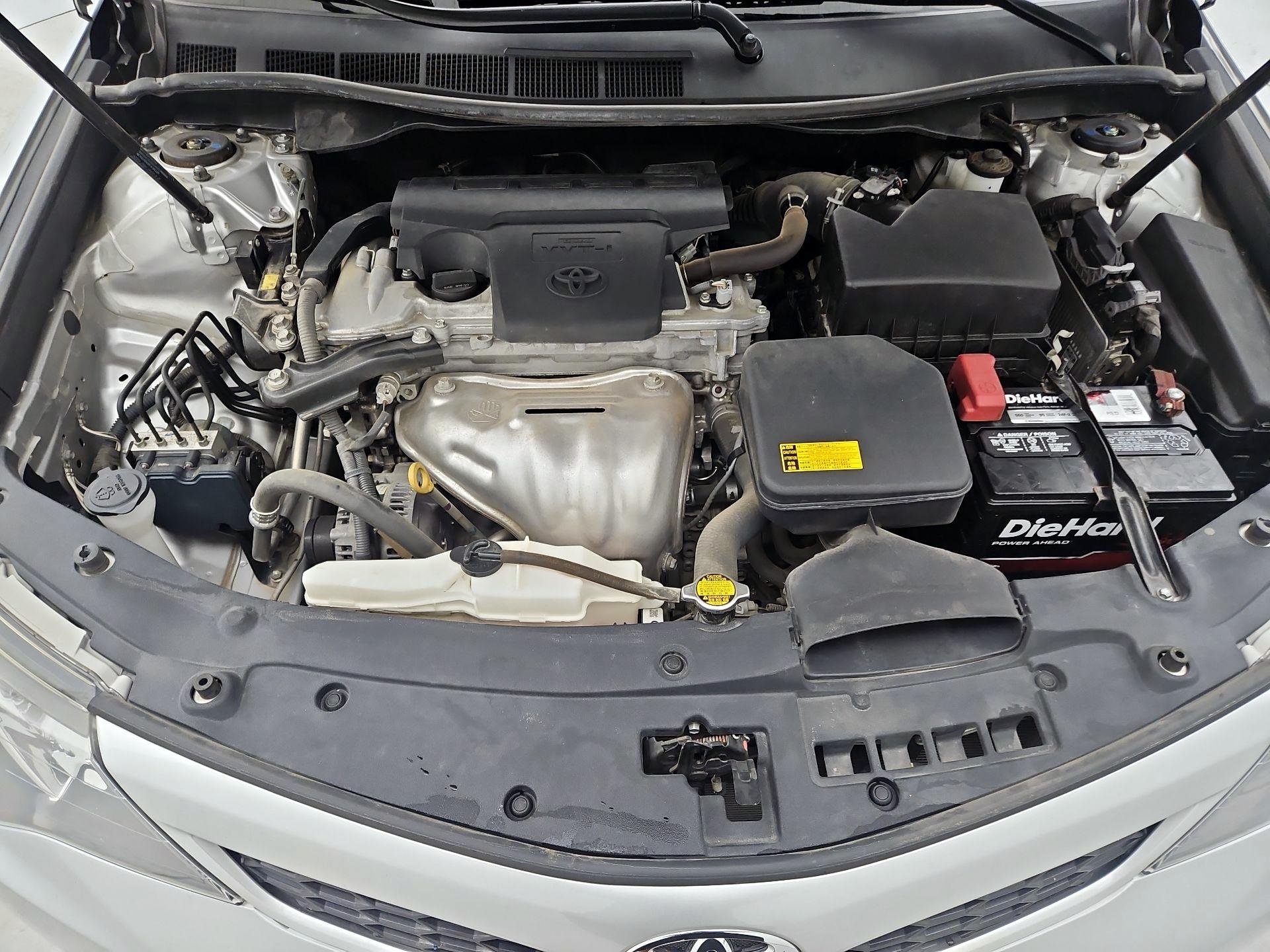 Thumbnail: 2014 Toyota Camry - 20