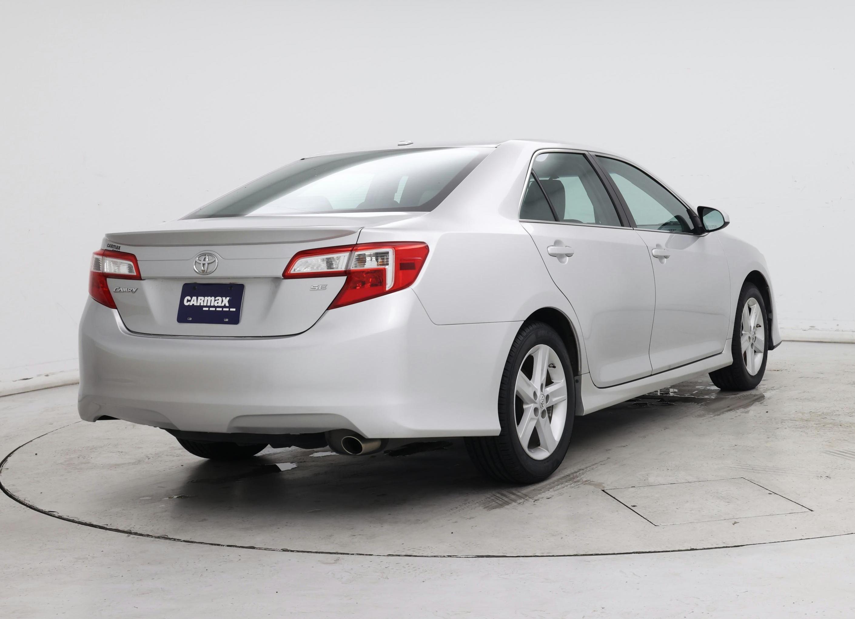 Thumbnail: 2014 Toyota Camry - 8