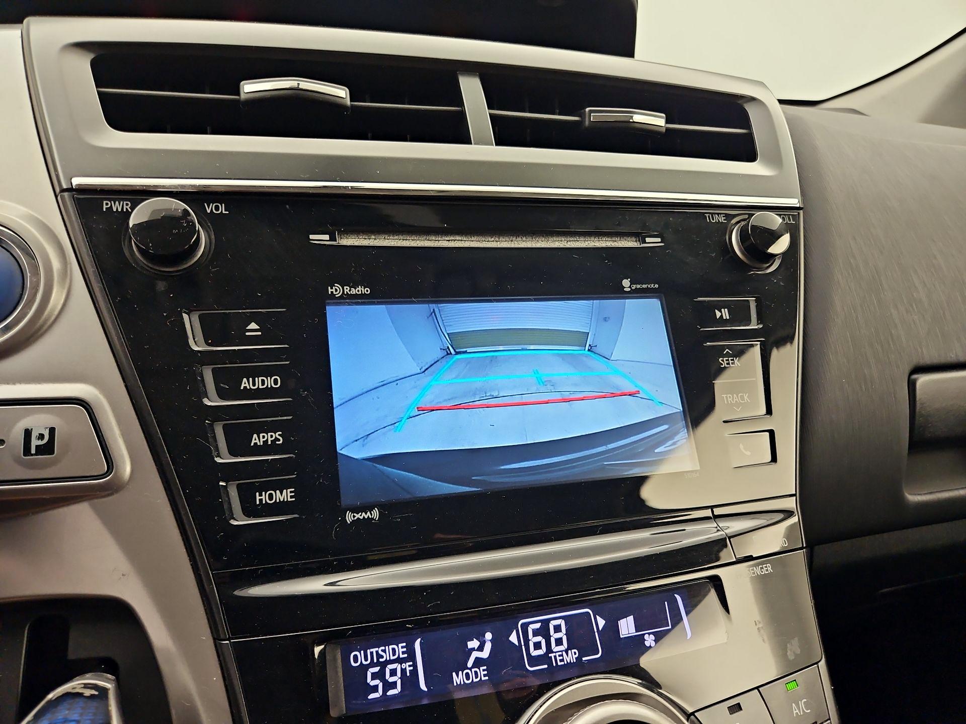 Thumbnail: 2017 Toyota Prius v - 14