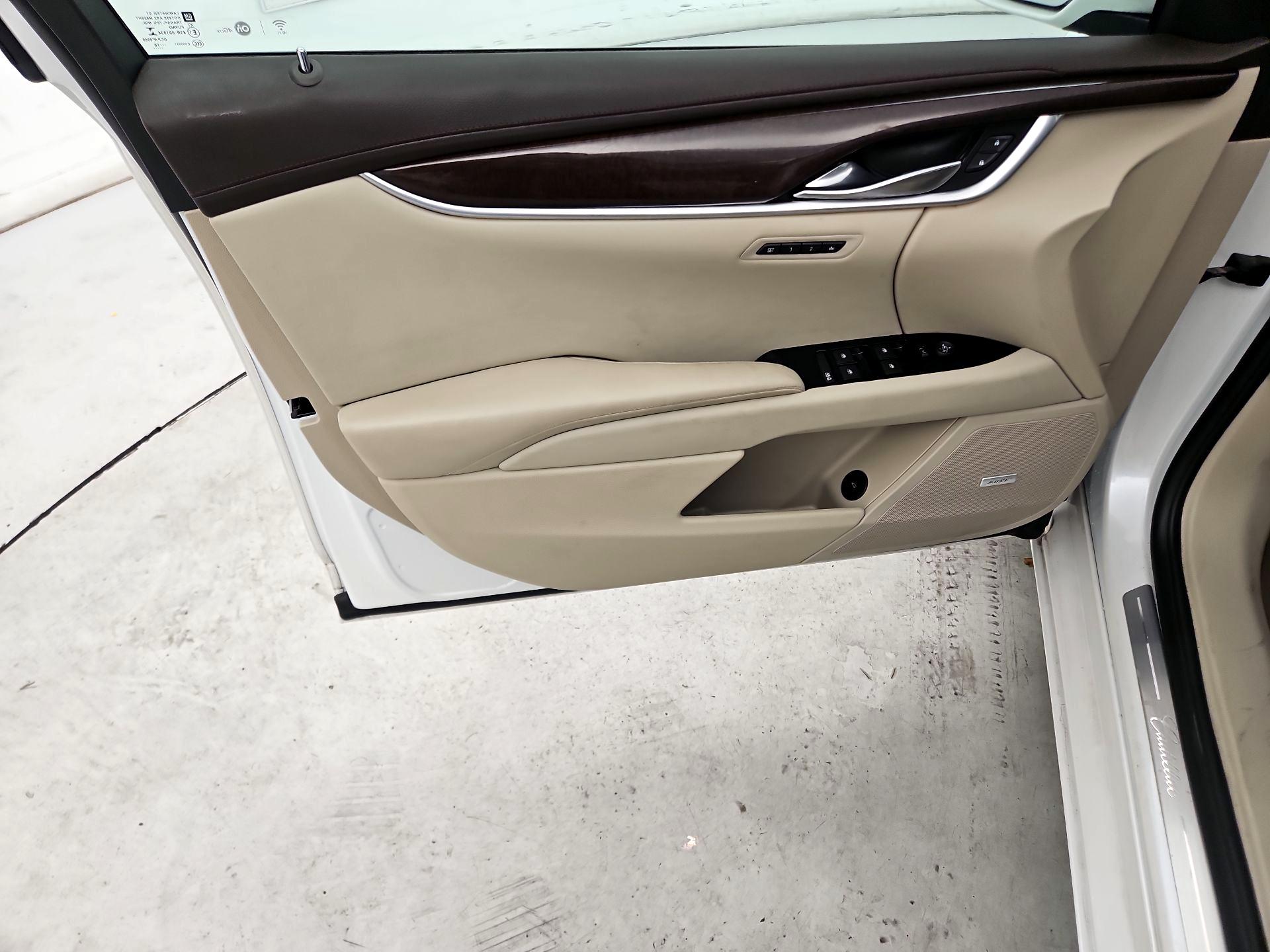 Thumbnail: 2016 Cadillac XTS - 12