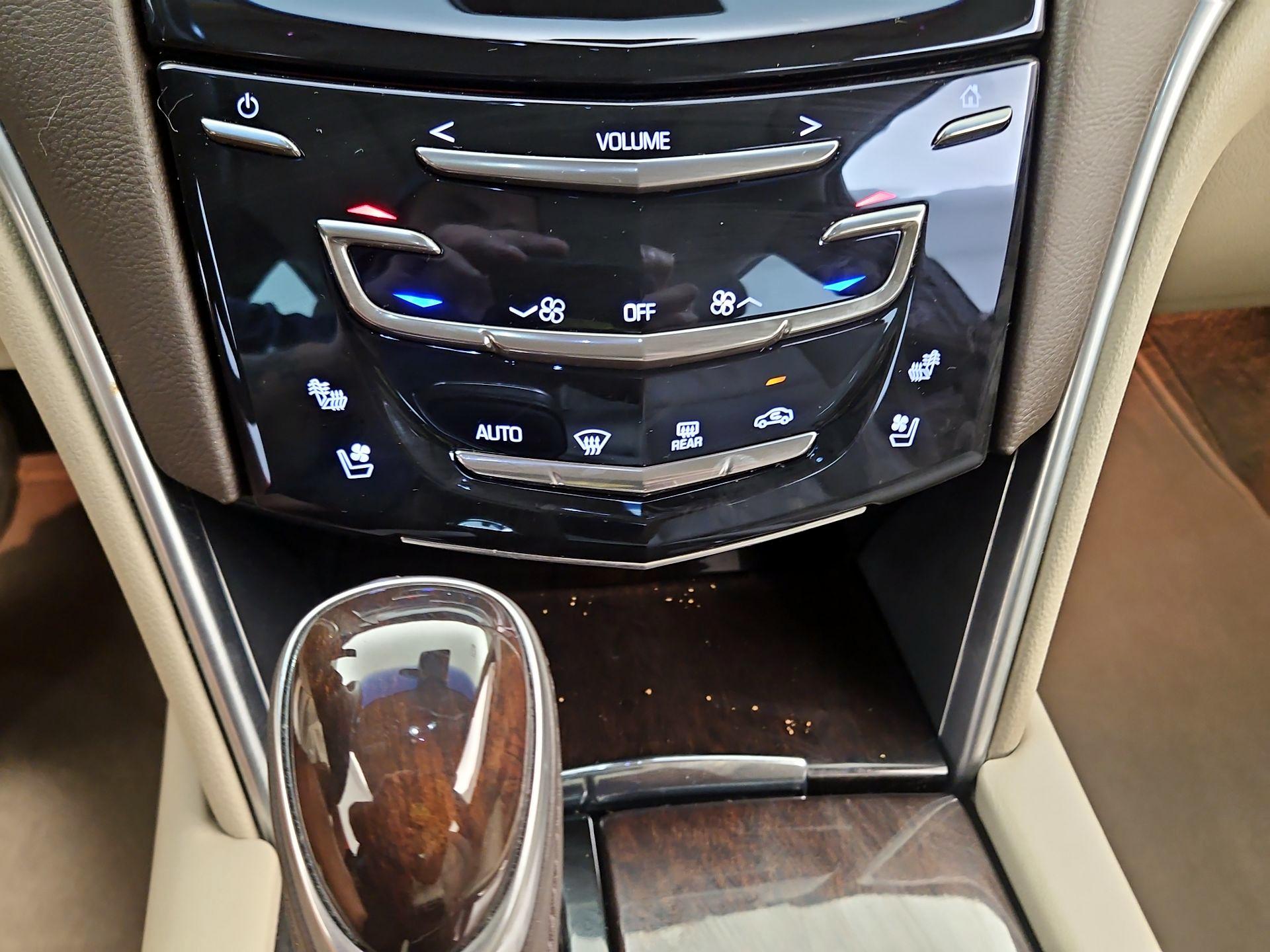 Thumbnail: 2016 Cadillac XTS - 16