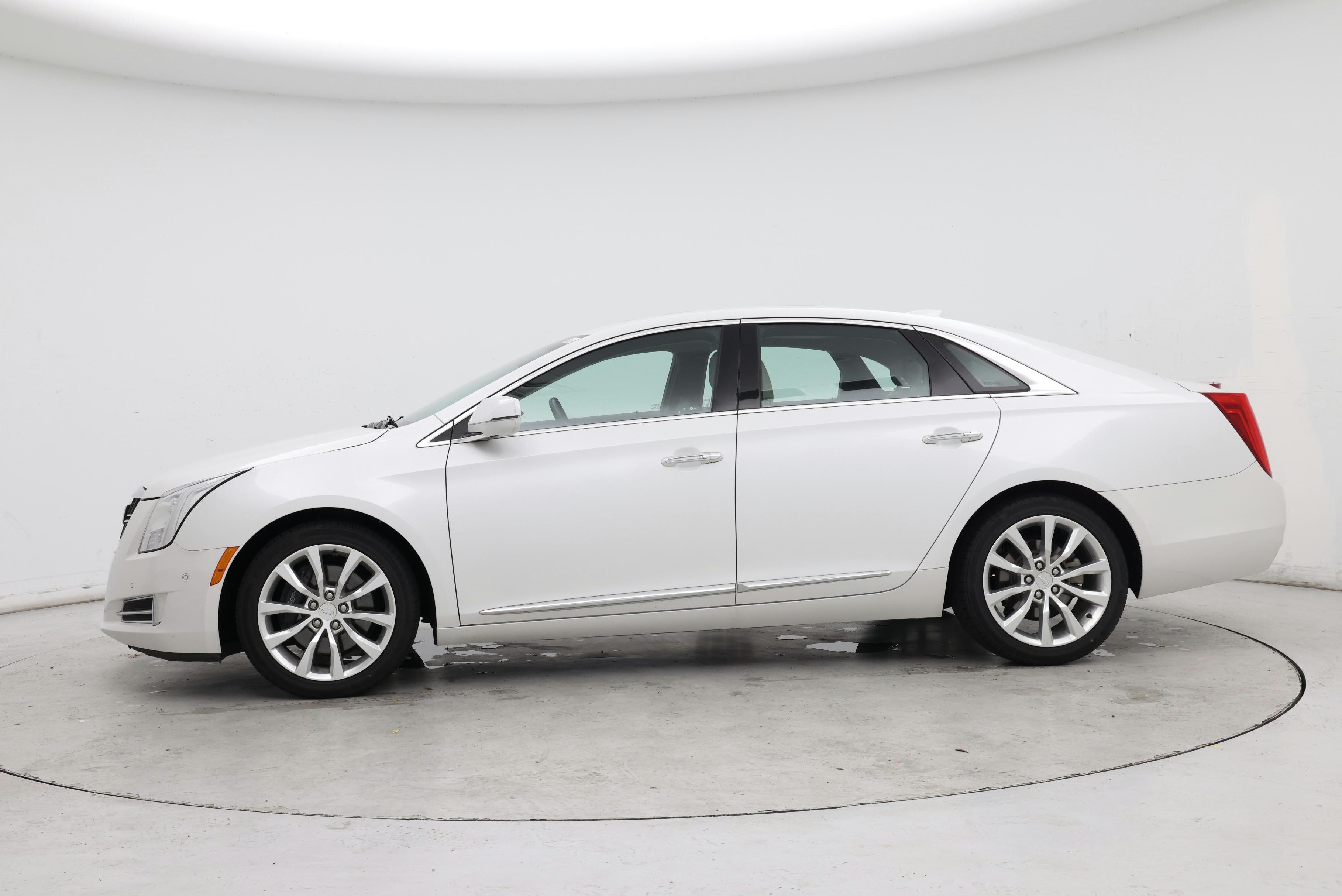 Thumbnail: 2016 Cadillac XTS - 3