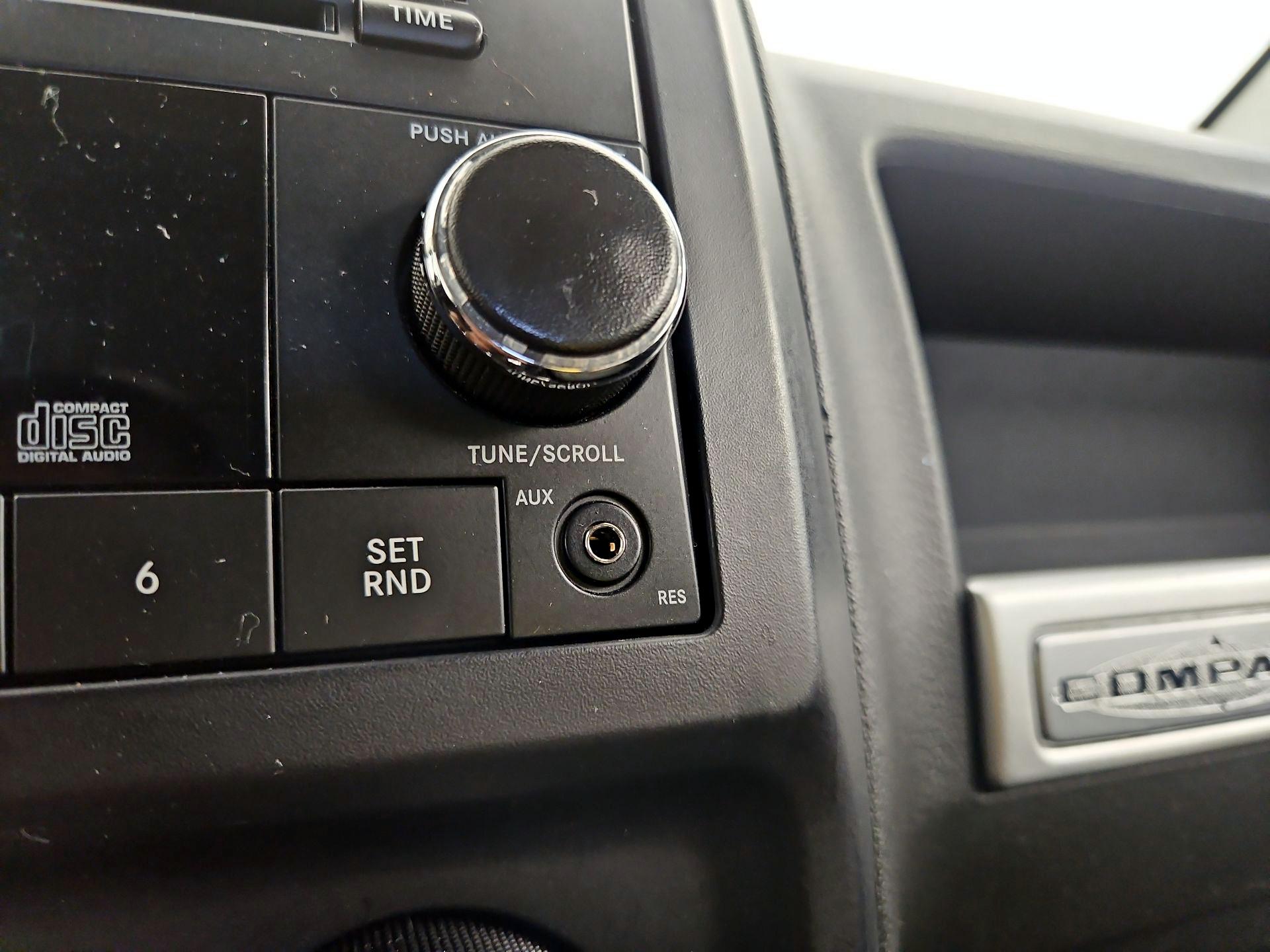 Thumbnail: 2014 Jeep Compass - 16