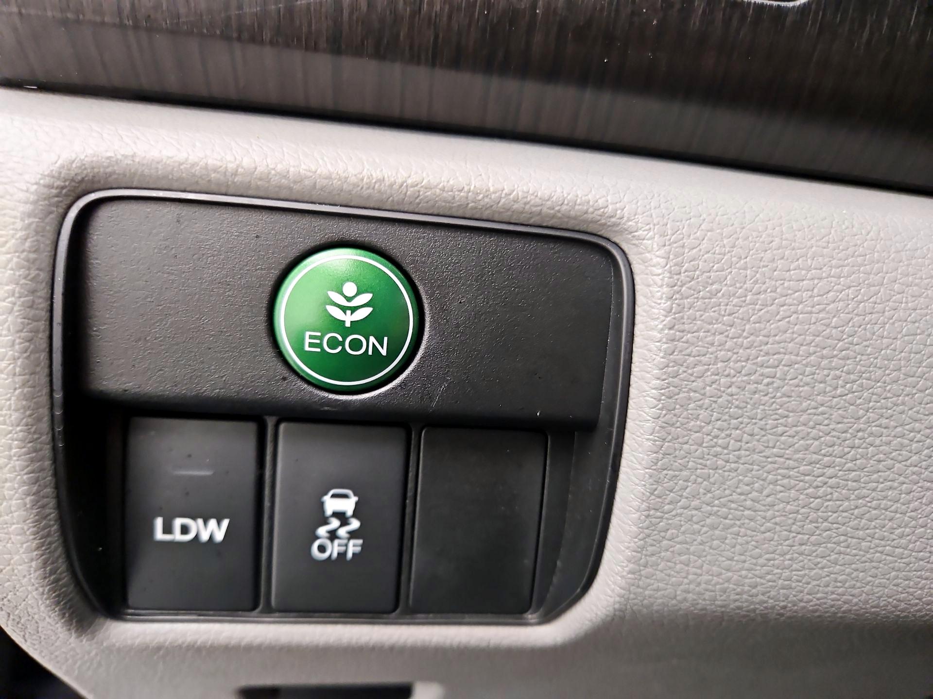 Thumbnail: 2015 Honda Accord - 13