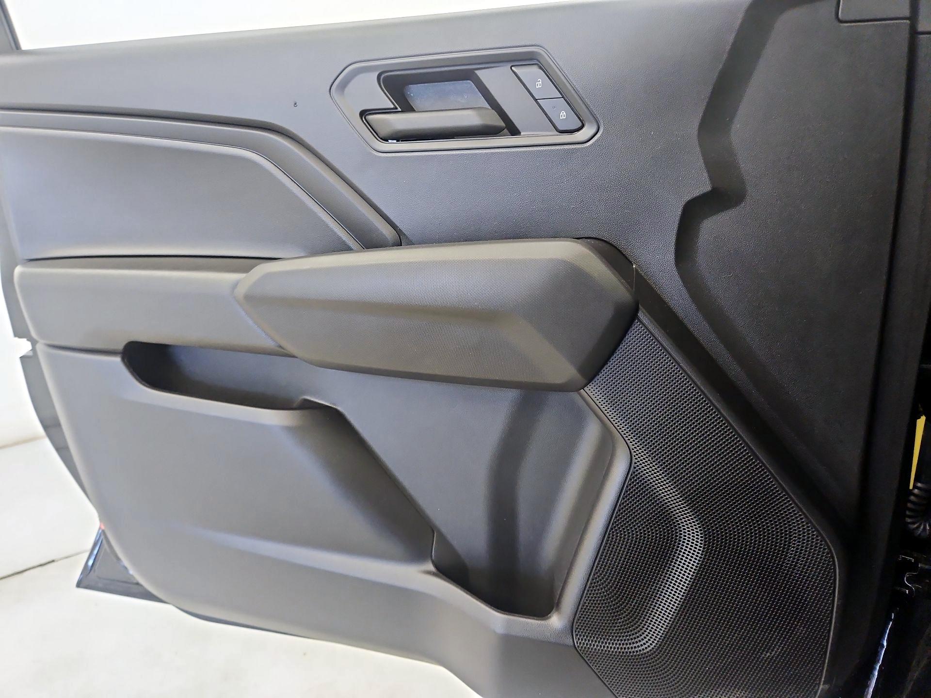 Thumbnail: 2025 Chevrolet Colorado - 12