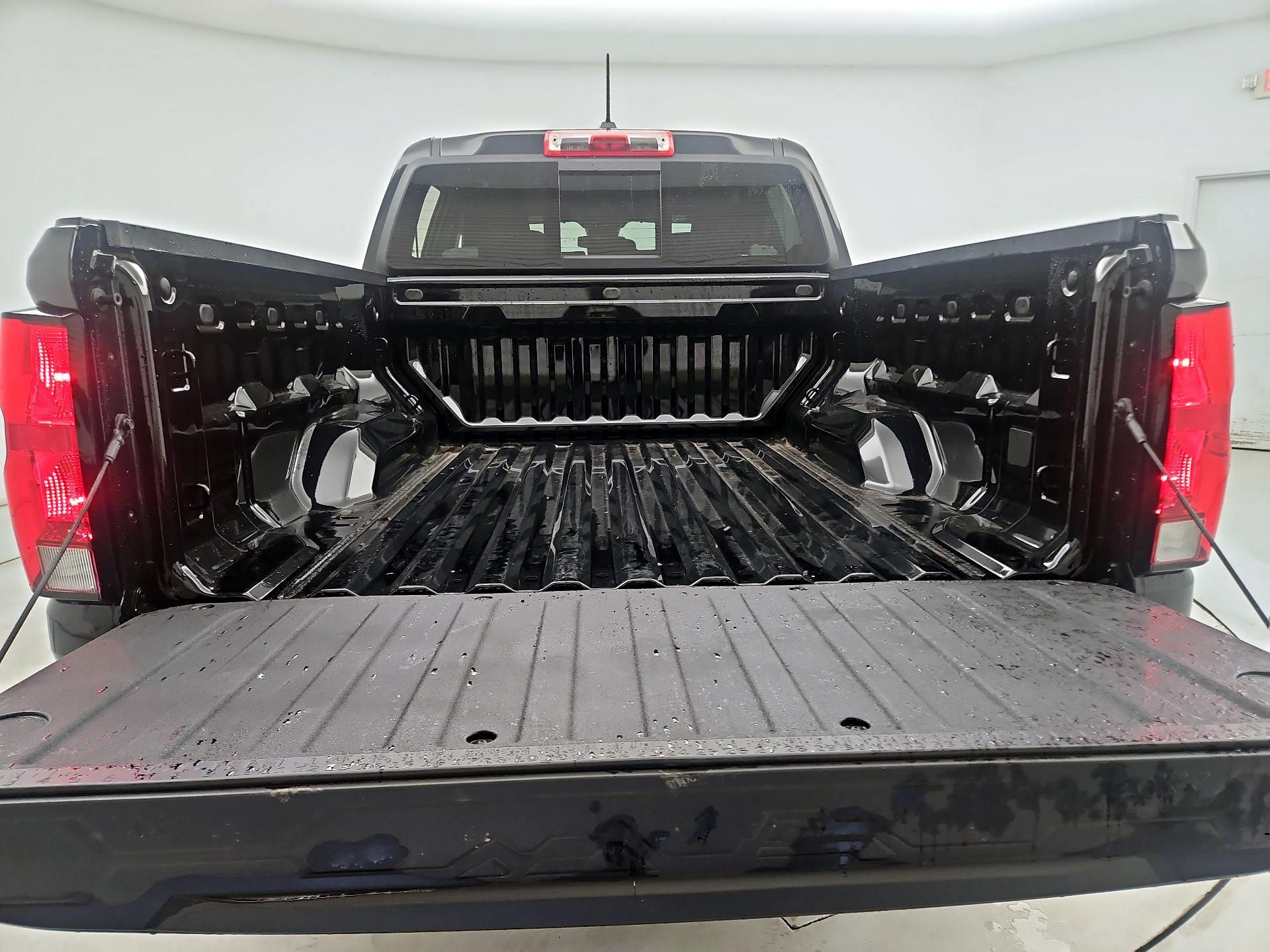 Thumbnail: 2025 Chevrolet Colorado - 20