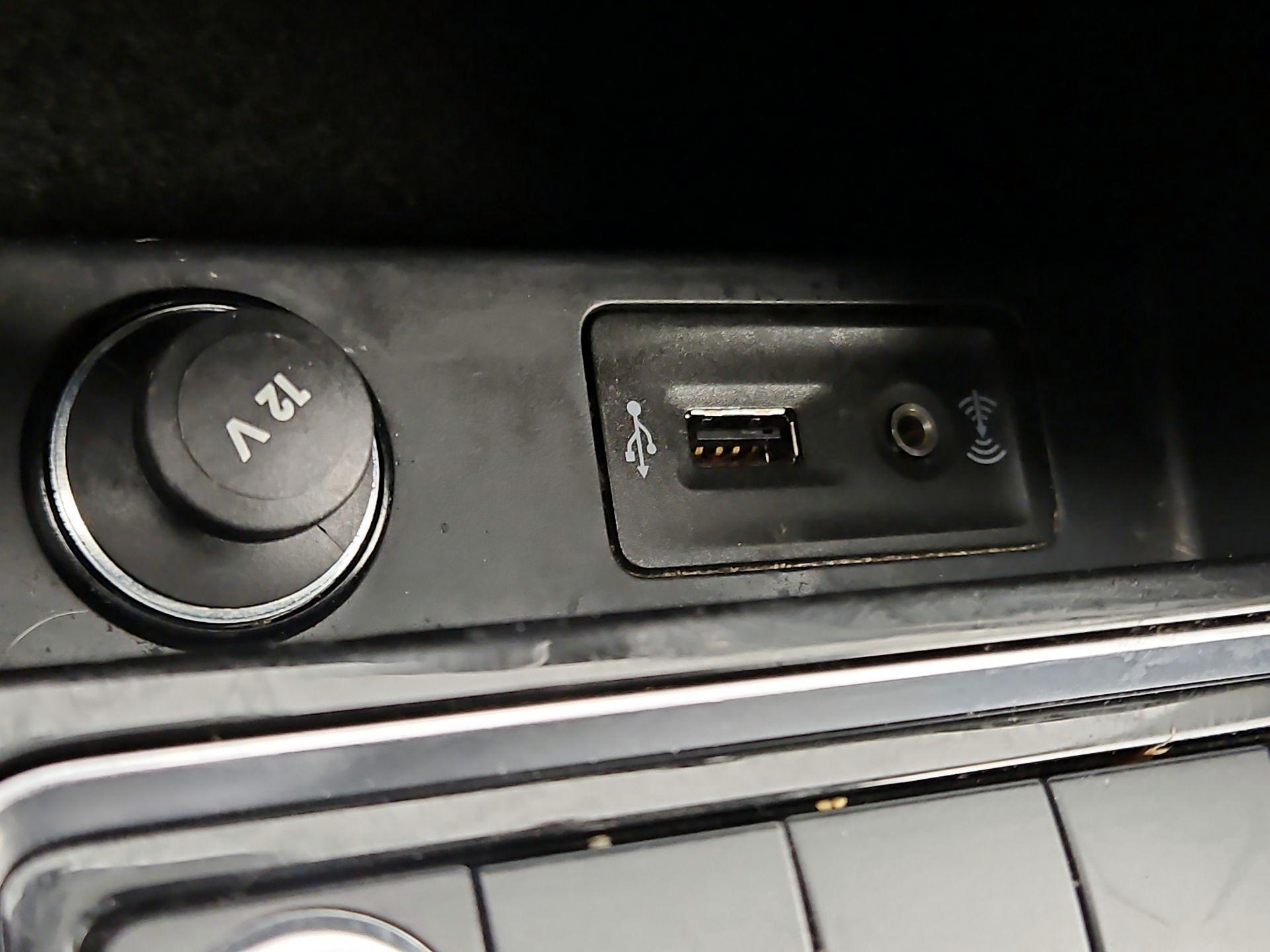 Thumbnail: 2016 Volkswagen Jetta - 19