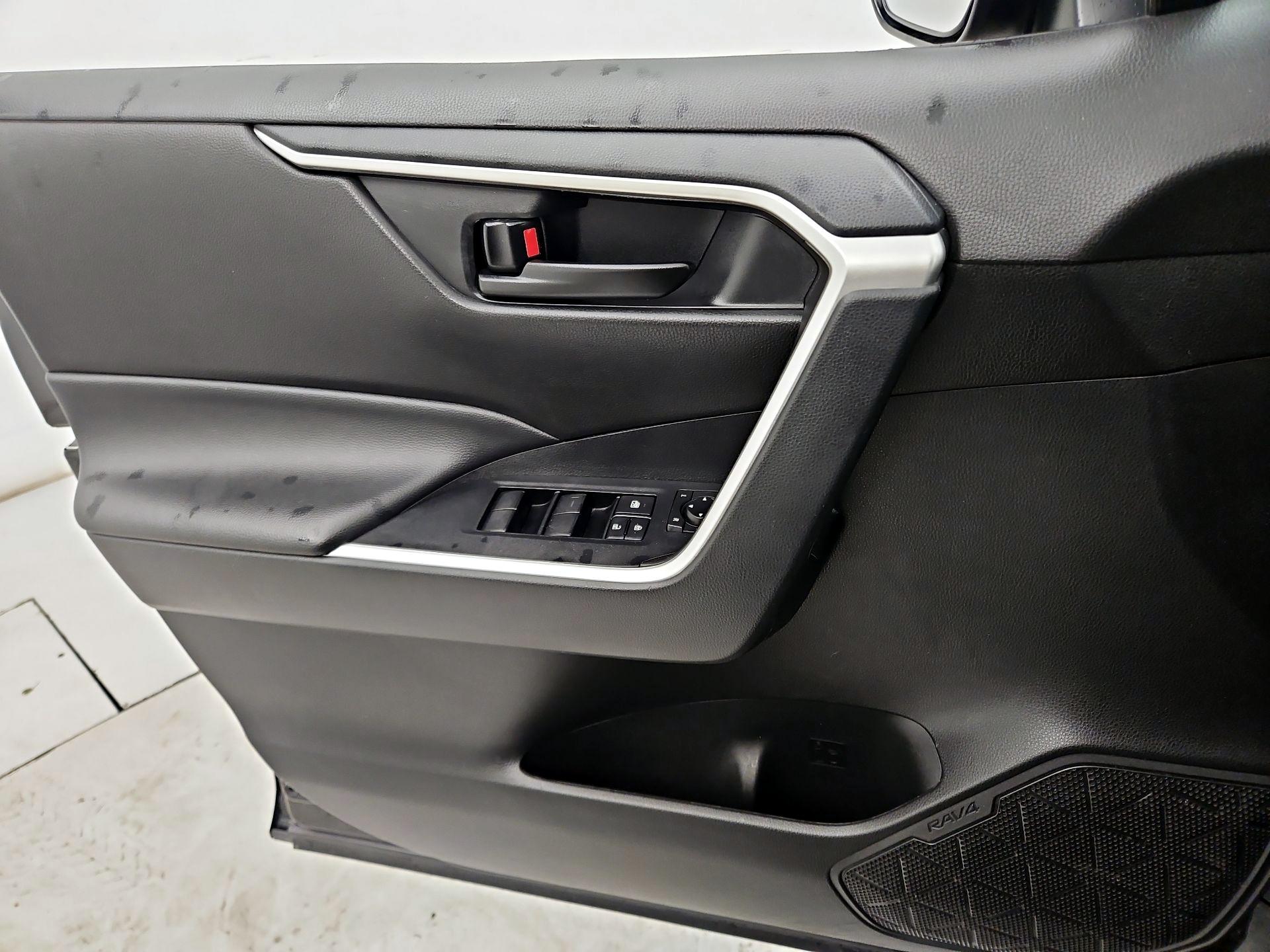 Thumbnail: 2024 Toyota RAV4 - 12