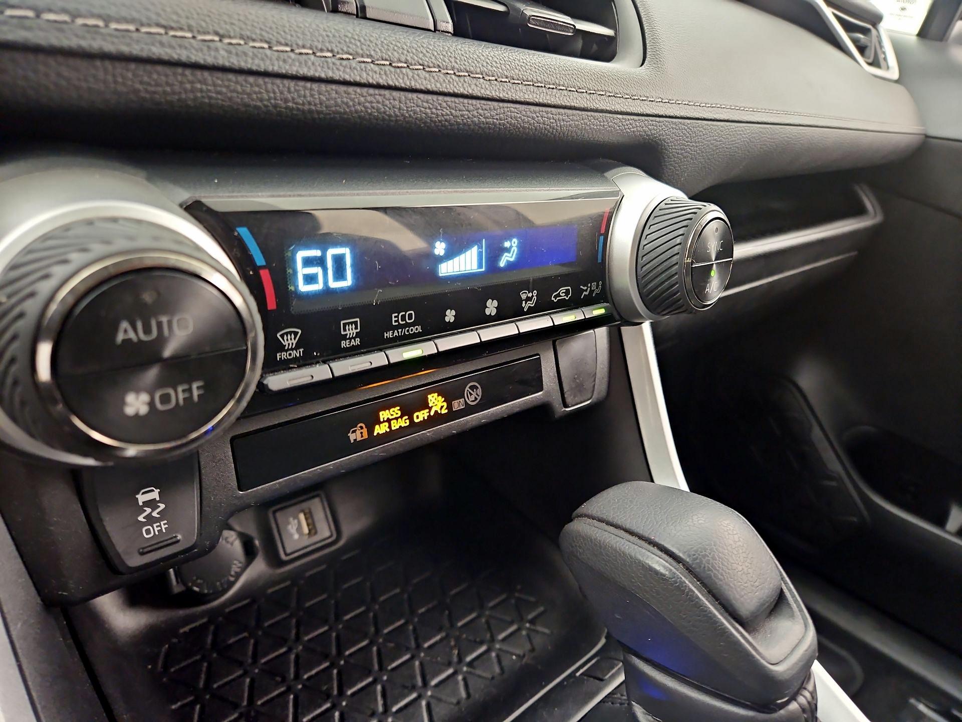 Thumbnail: 2024 Toyota RAV4 - 16