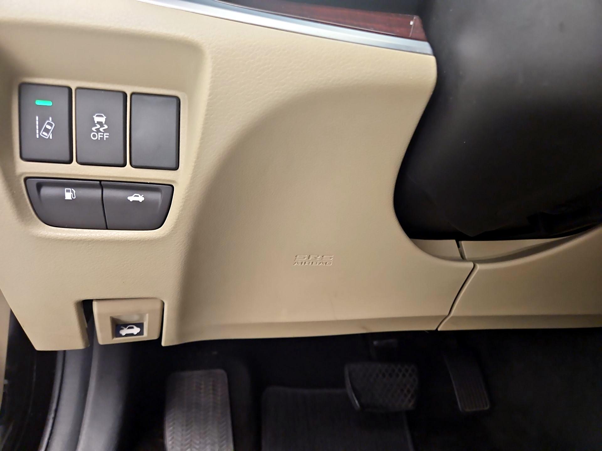 Thumbnail: 2015 Acura TLX - 13