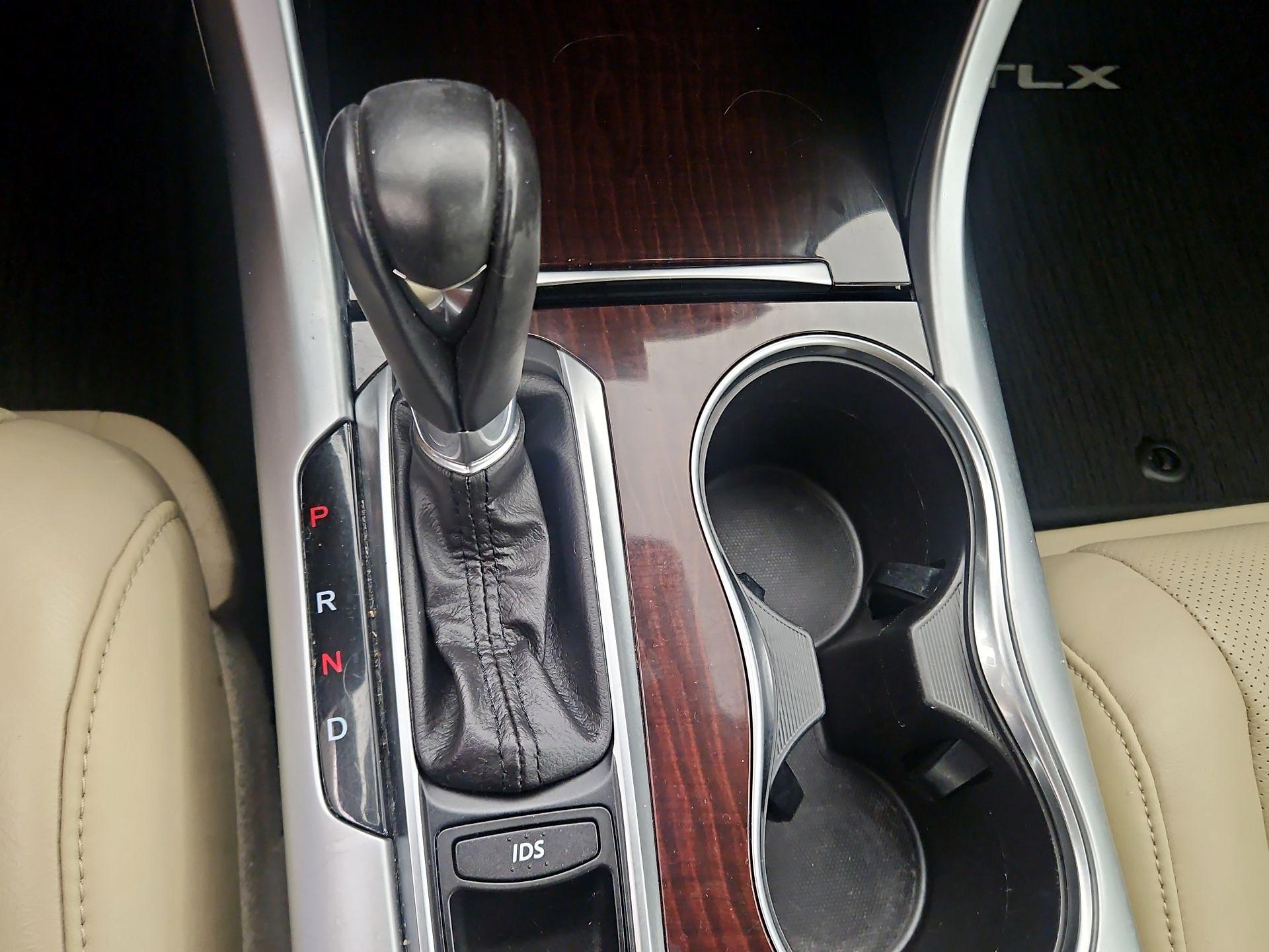 Thumbnail: 2015 Acura TLX - 17