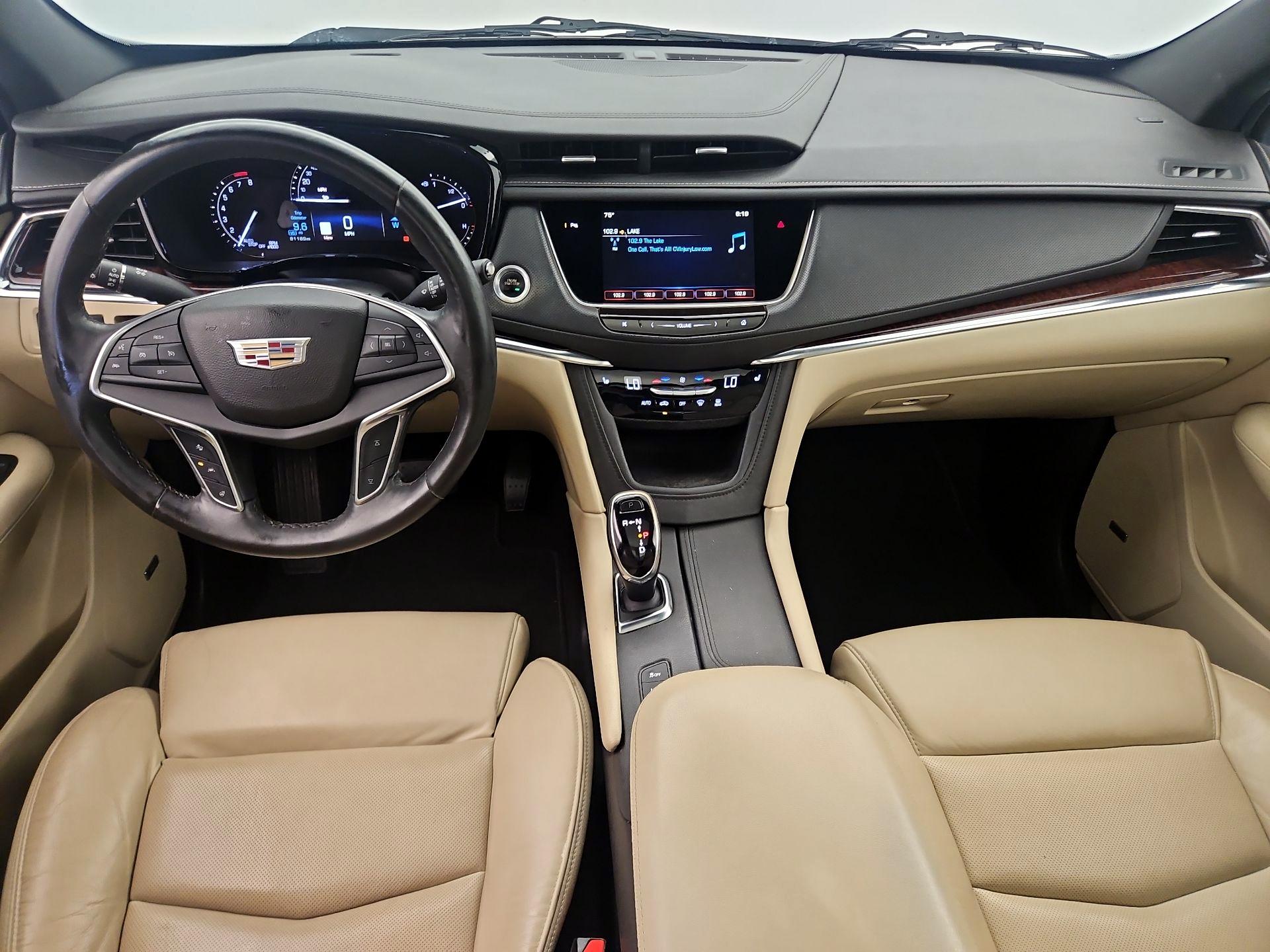 Thumbnail: 2017 Cadillac XT5 - 9