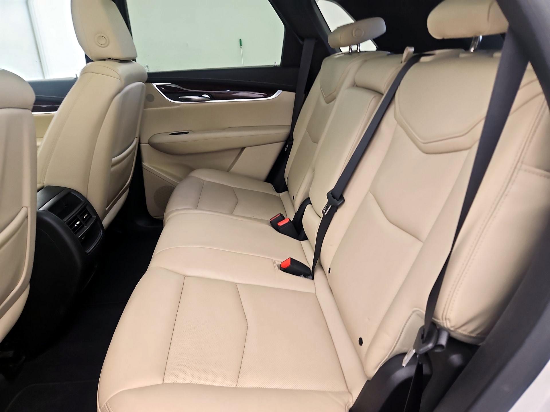 Thumbnail: 2017 Cadillac XT5 - 20