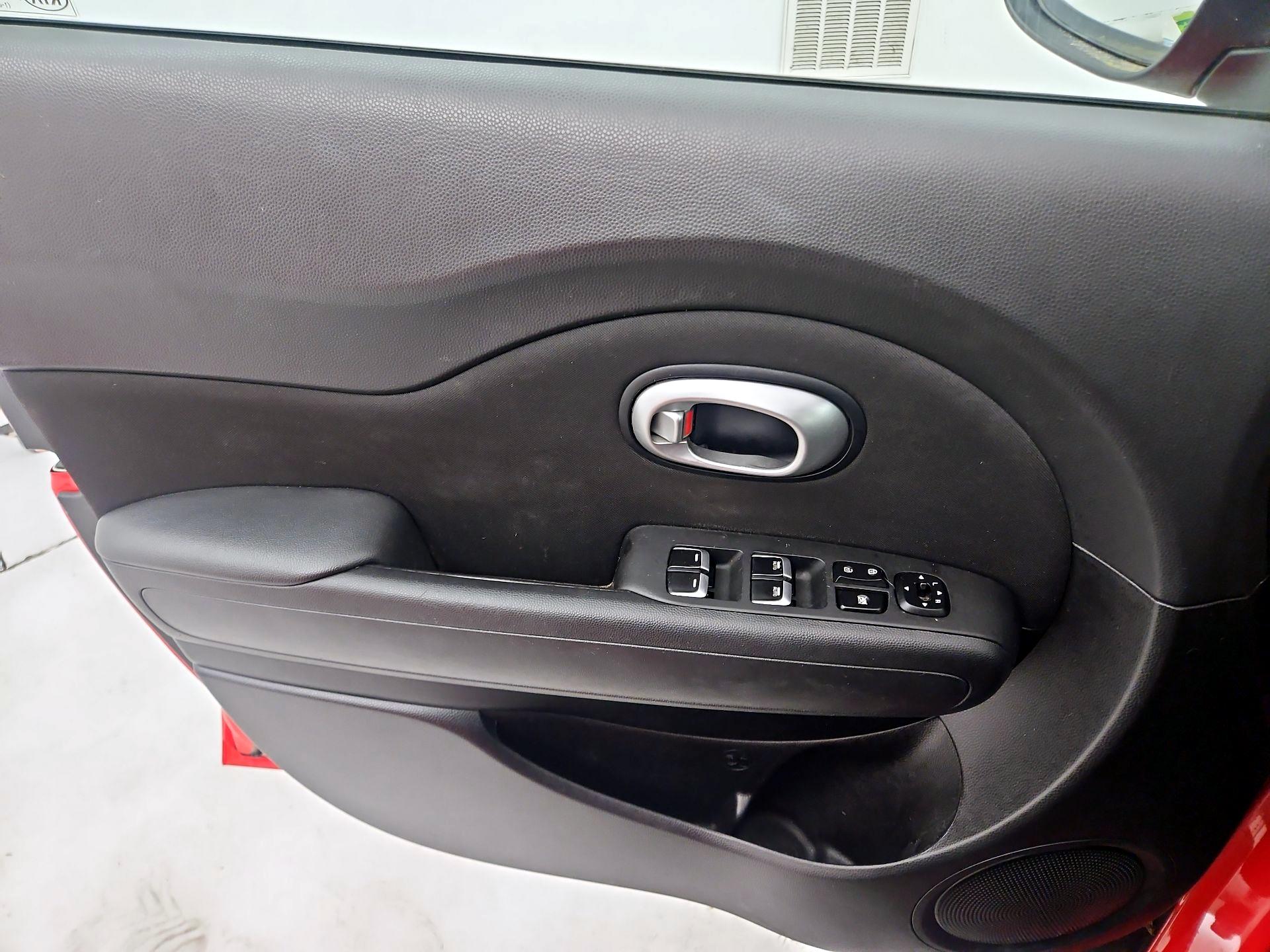 Thumbnail: 2018 Kia Soul - 12
