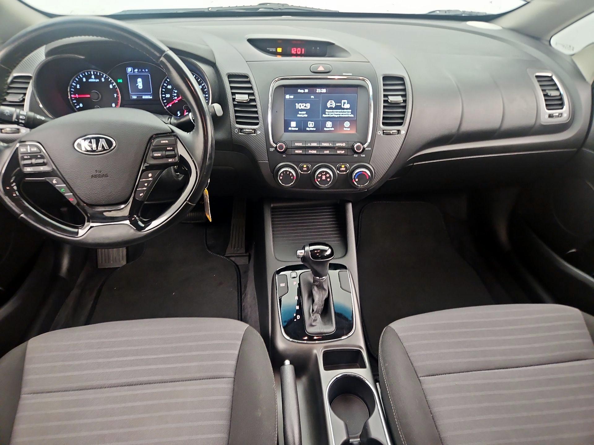 Thumbnail: 2017 Kia Forte - 9