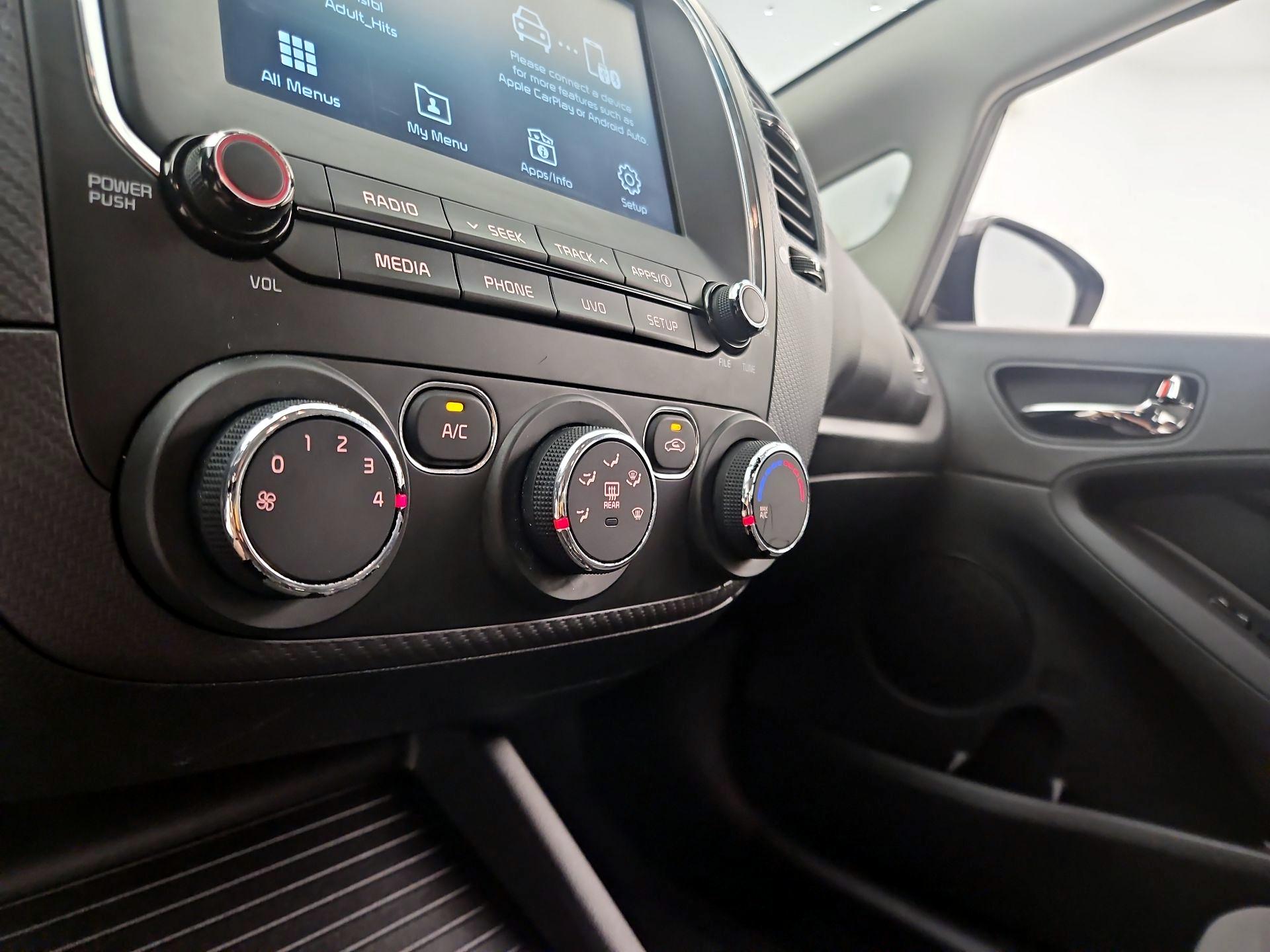 Thumbnail: 2017 Kia Forte - 16