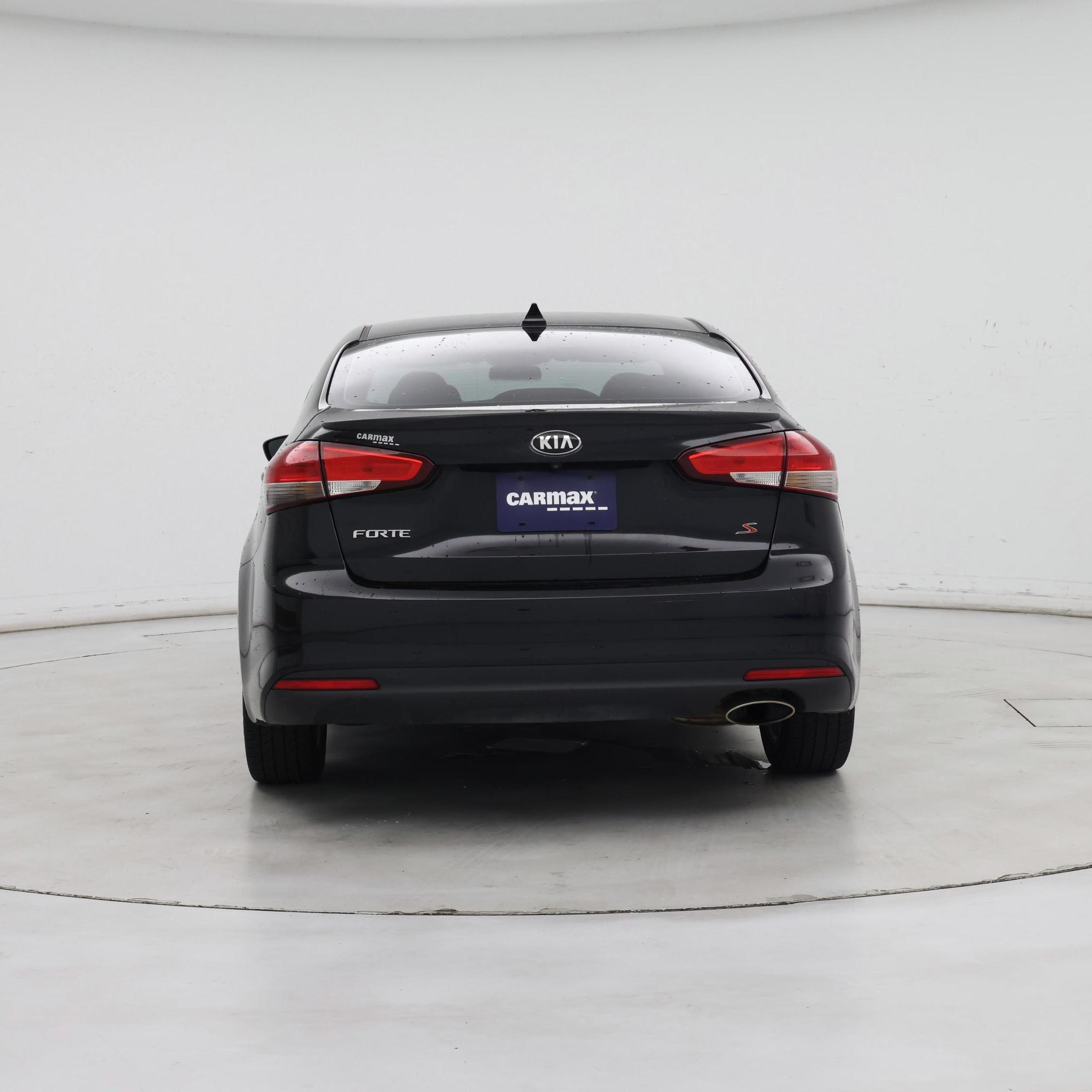 Thumbnail: 2017 Kia Forte - 6