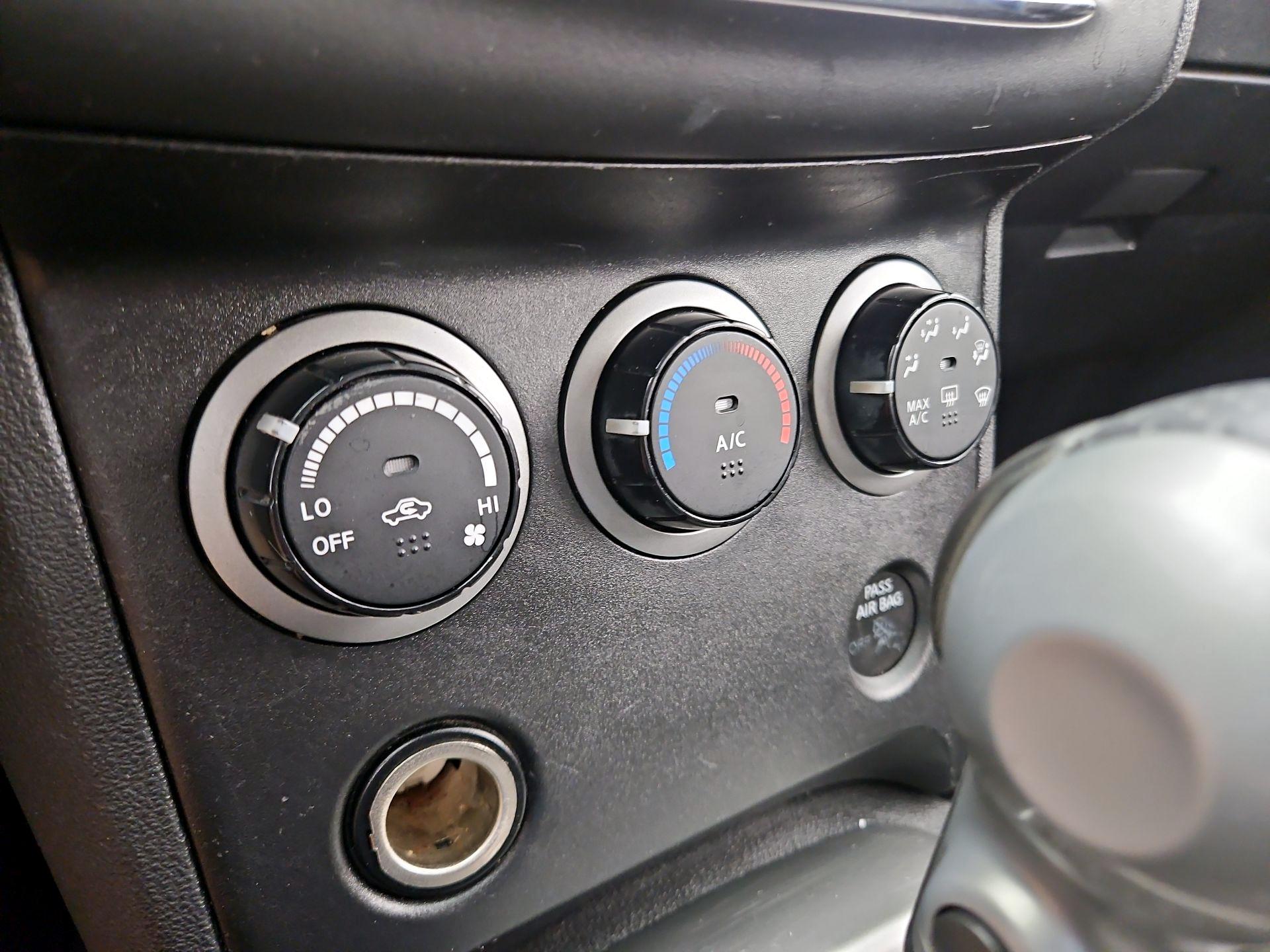 Thumbnail: 2014 Nissan Rogue - 15