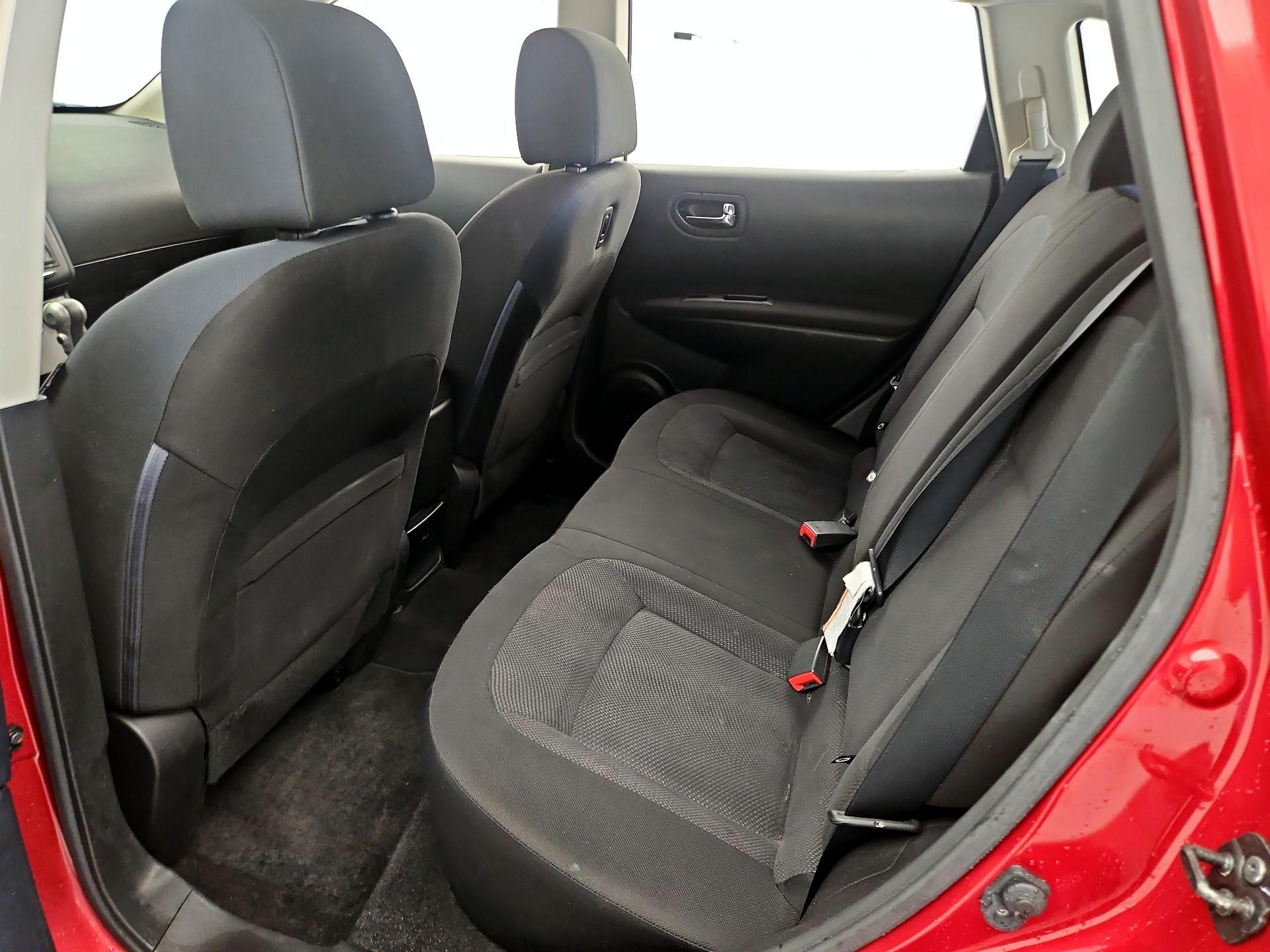 Thumbnail: 2014 Nissan Rogue - 18