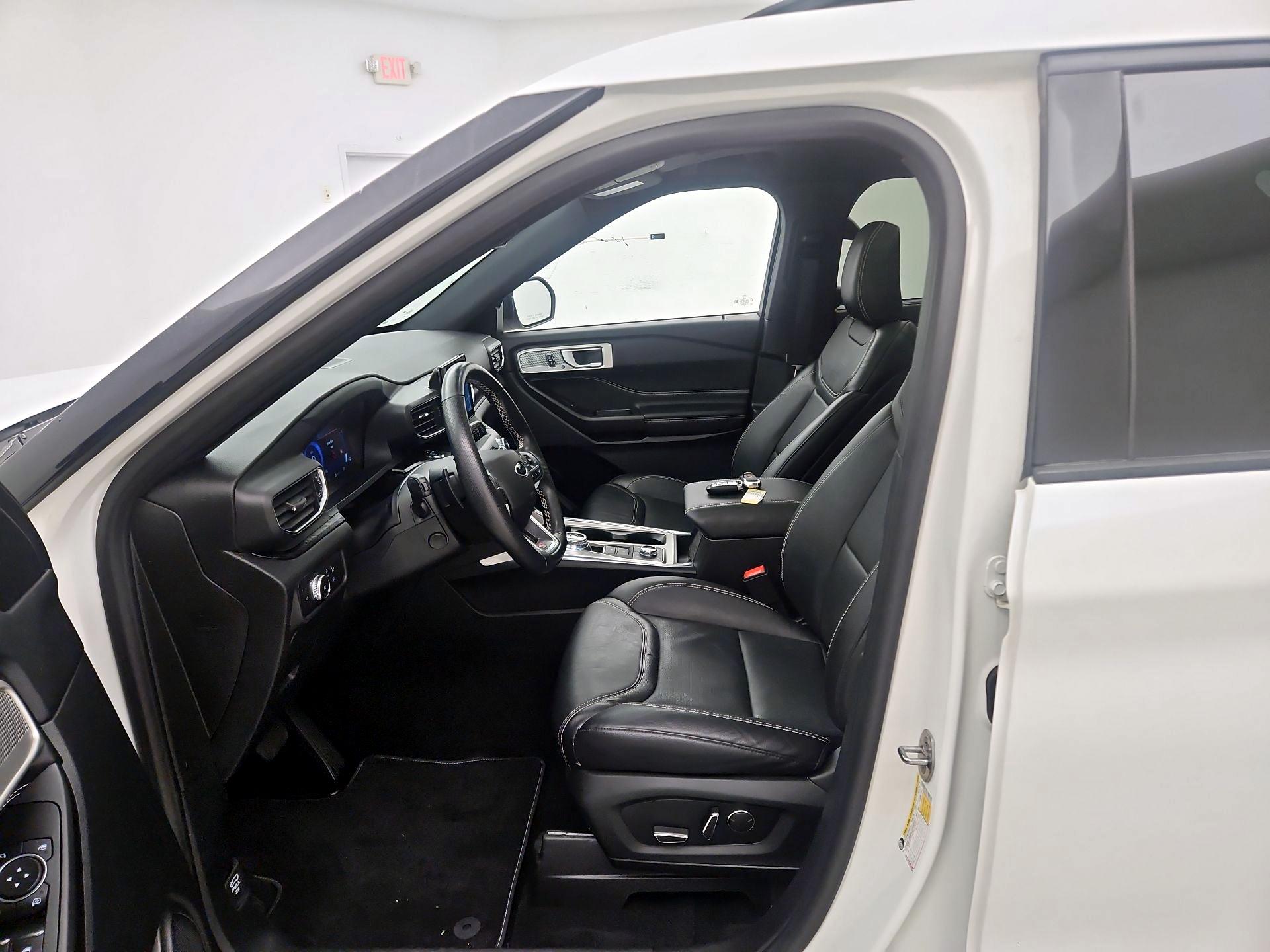 Thumbnail: 2020 Ford Explorer - 11