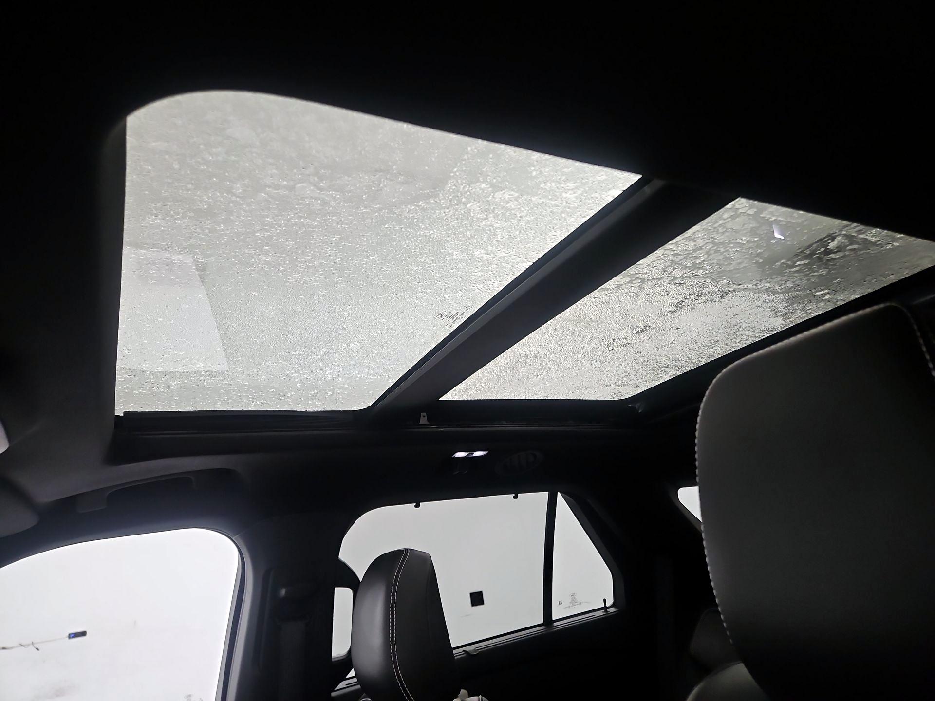 Thumbnail: 2020 Ford Explorer - 20