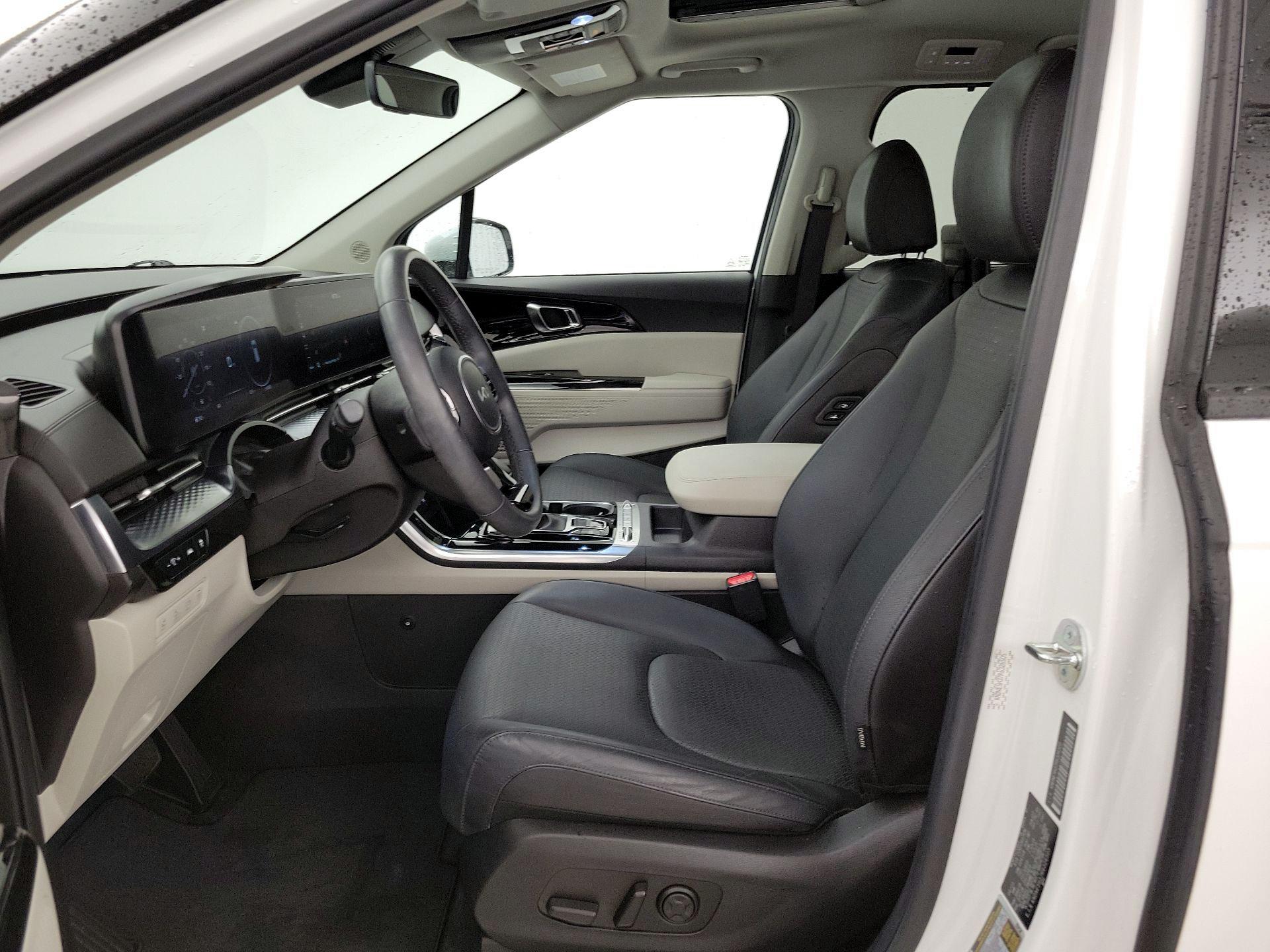 Thumbnail: 2024 Kia Carnival - 11