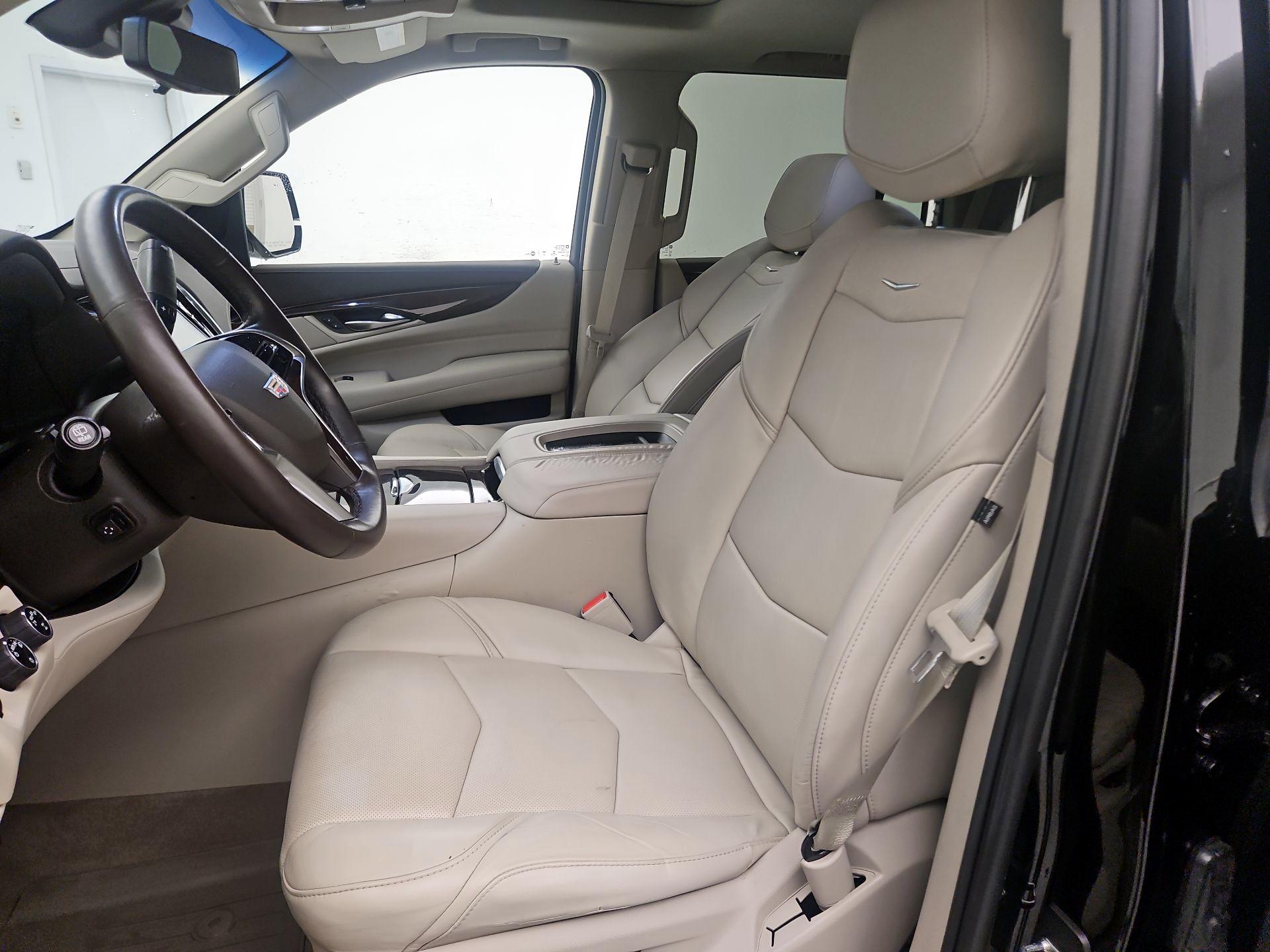 Thumbnail: 2017 Cadillac Escalade - 11