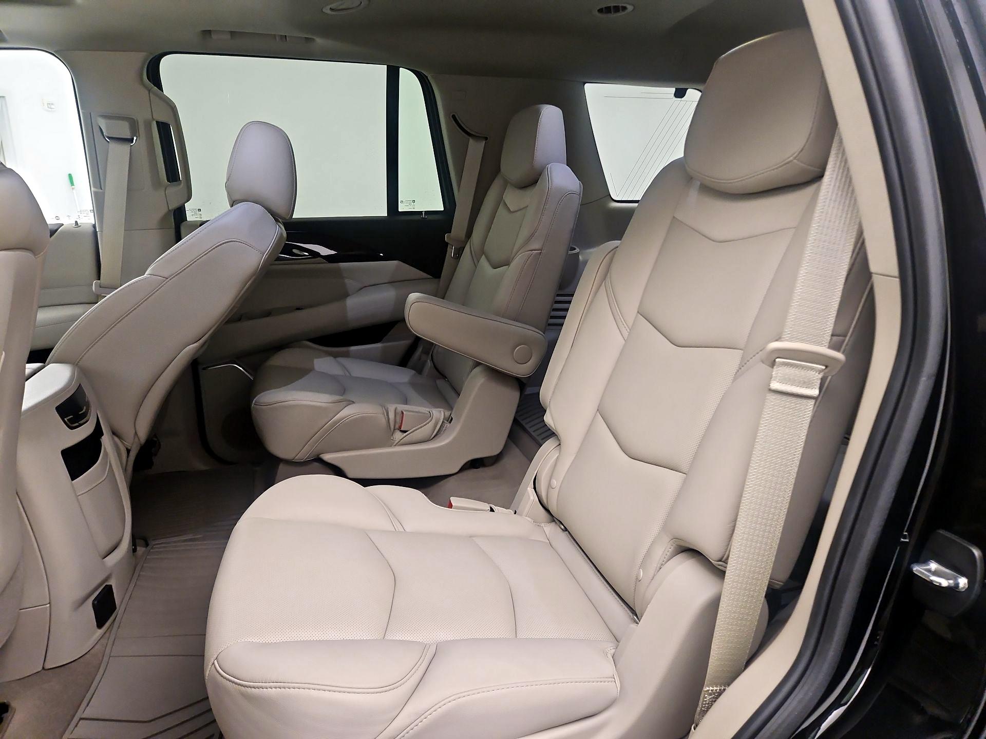 Thumbnail: 2017 Cadillac Escalade - 20