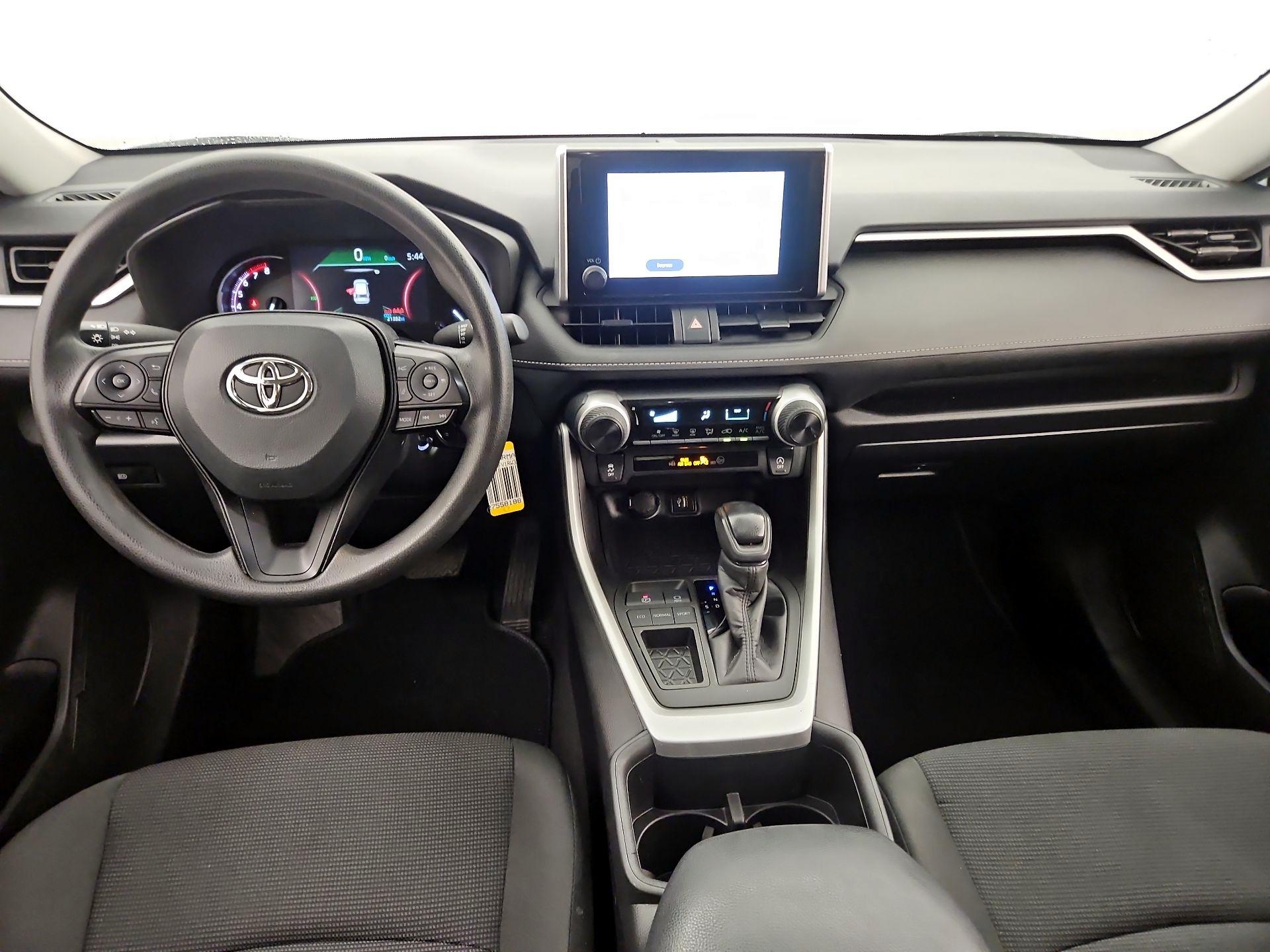 Thumbnail: 2024 Toyota RAV4 - 9