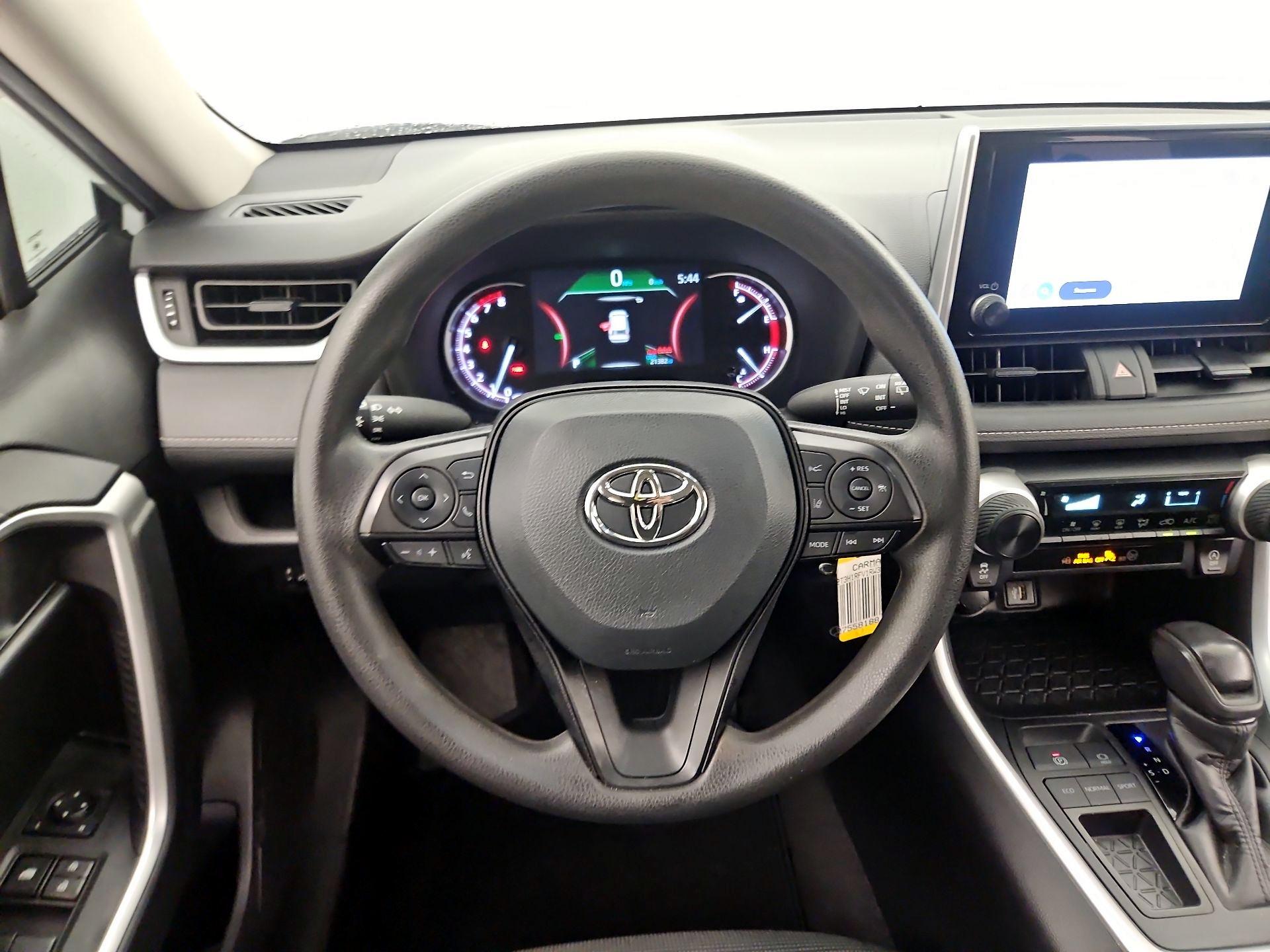 Thumbnail: 2024 Toyota RAV4 - 10