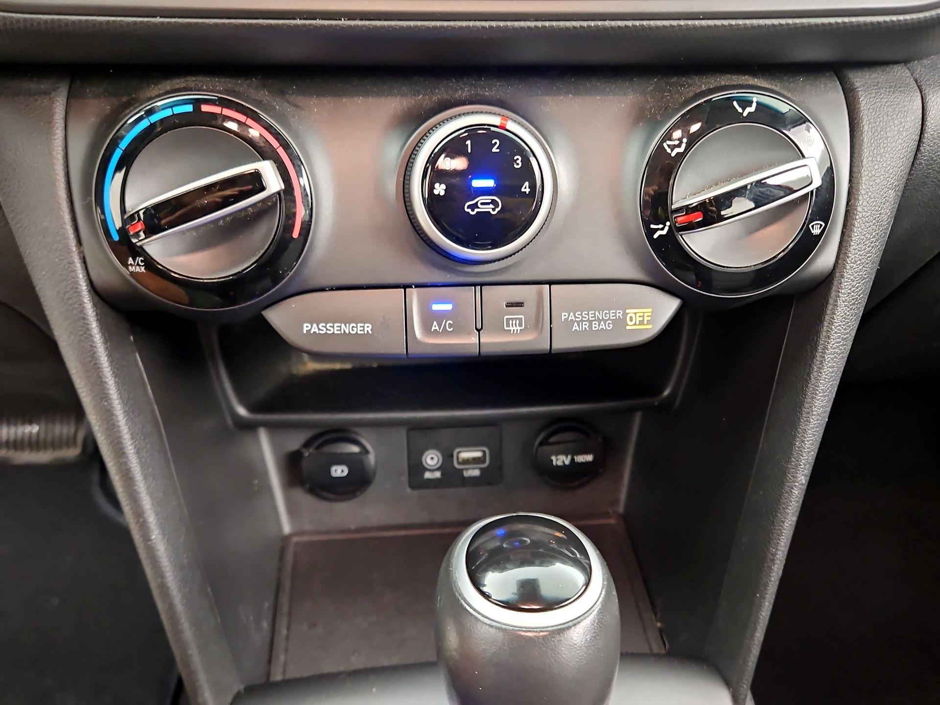 Thumbnail: 2020 Hyundai Kona - 16