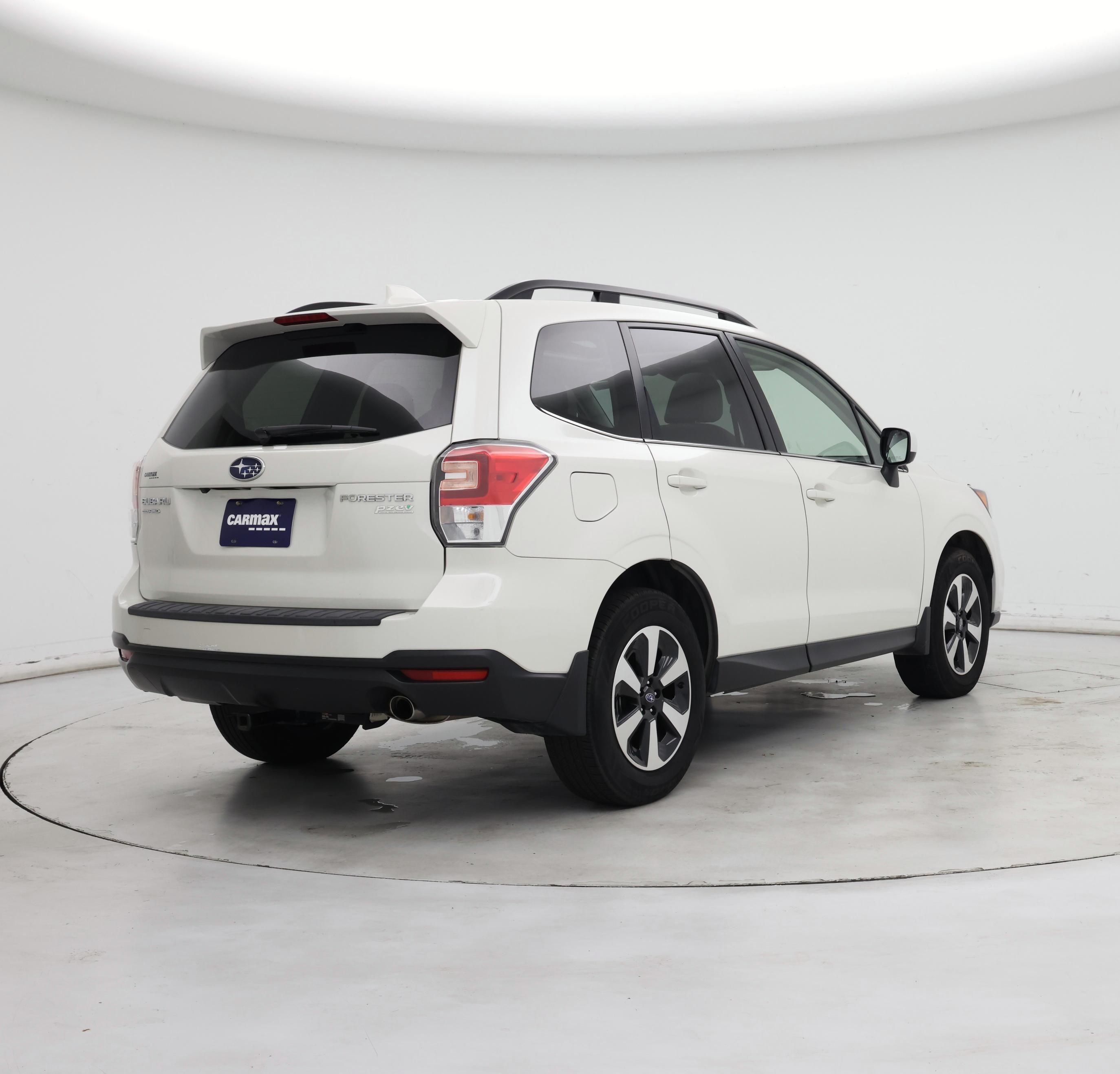 Thumbnail: 2017 Subaru Forester - 8