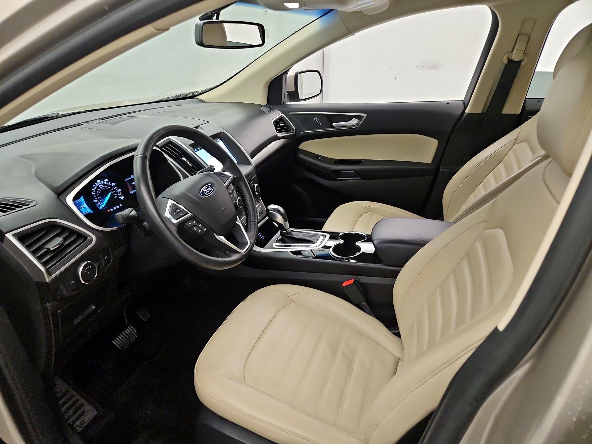 Thumbnail: 2017 Ford Edge - 11