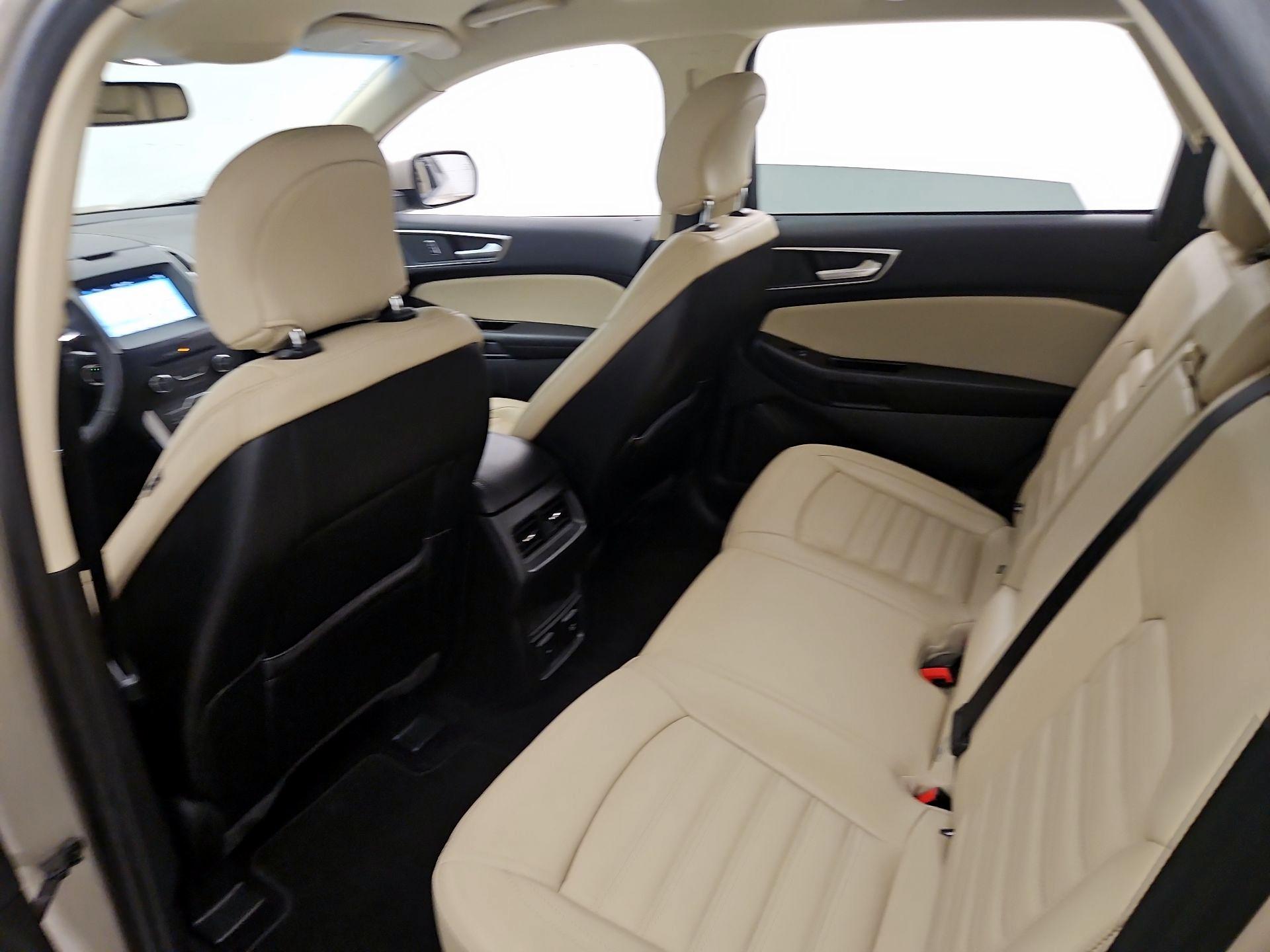 Thumbnail: 2017 Ford Edge - 19