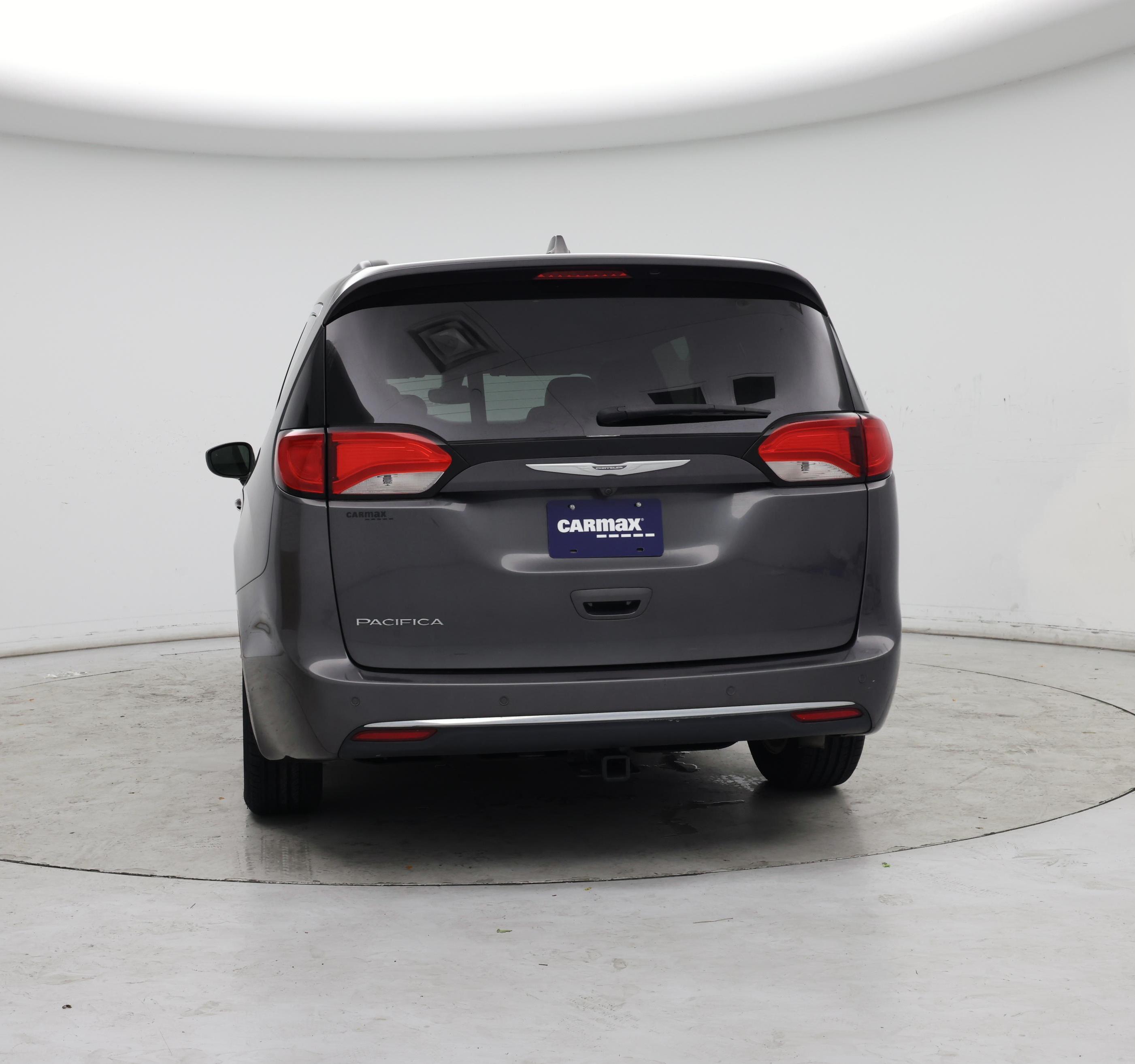 Thumbnail: 2017 Chrysler Pacifica - 6